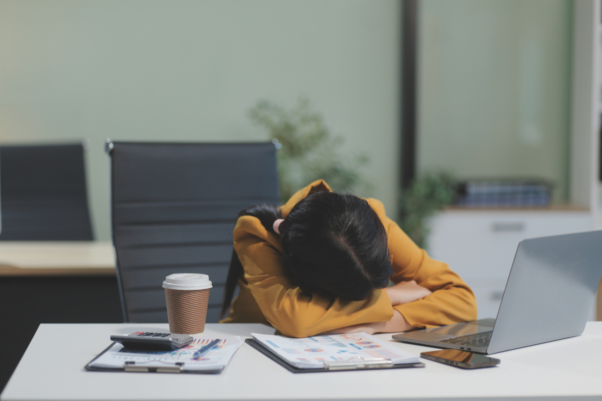 总是犯困？试试这7招，快速提升你的精力！