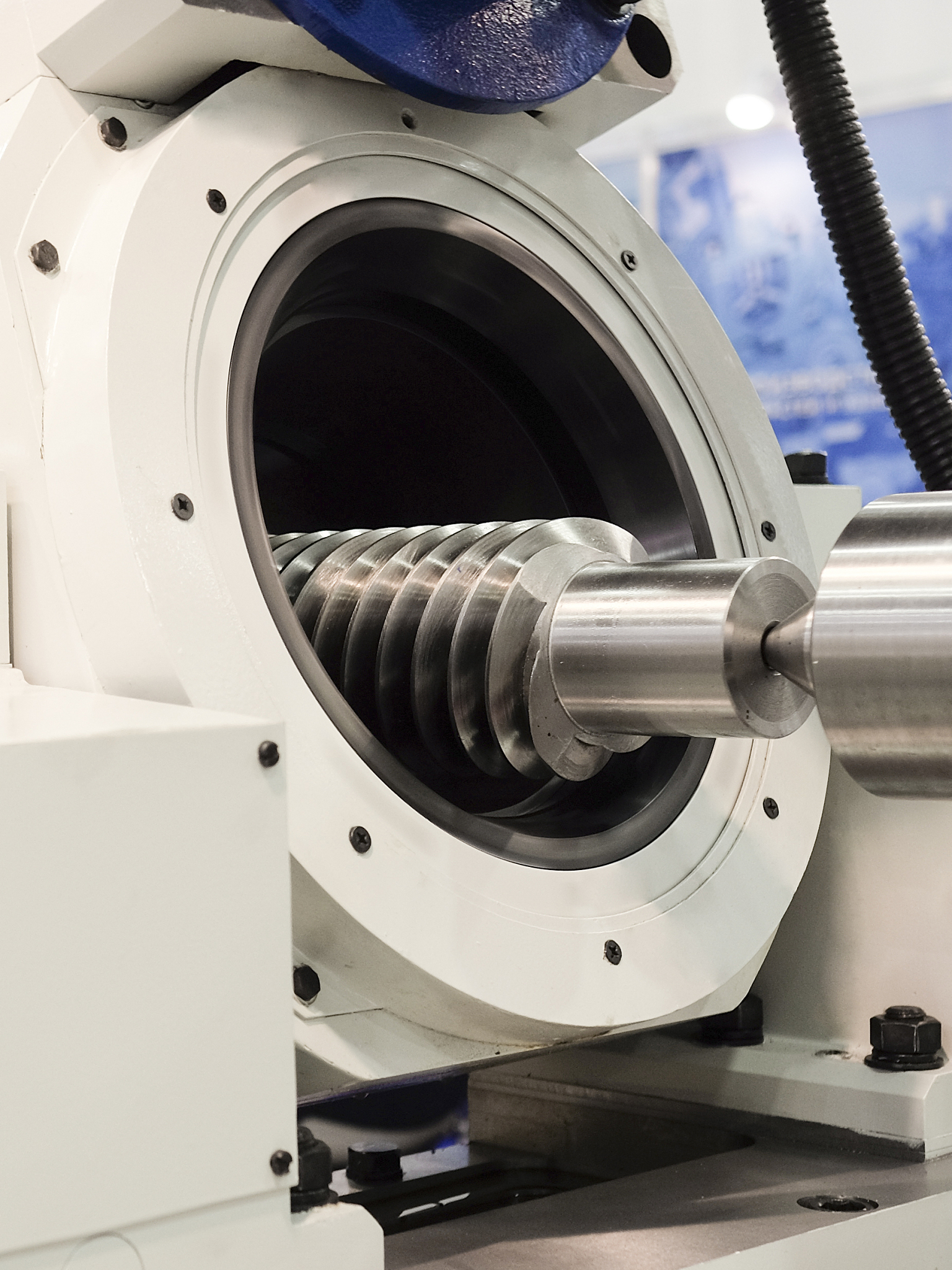 离心风机和涡旋风机区别：工作原理和应用场景