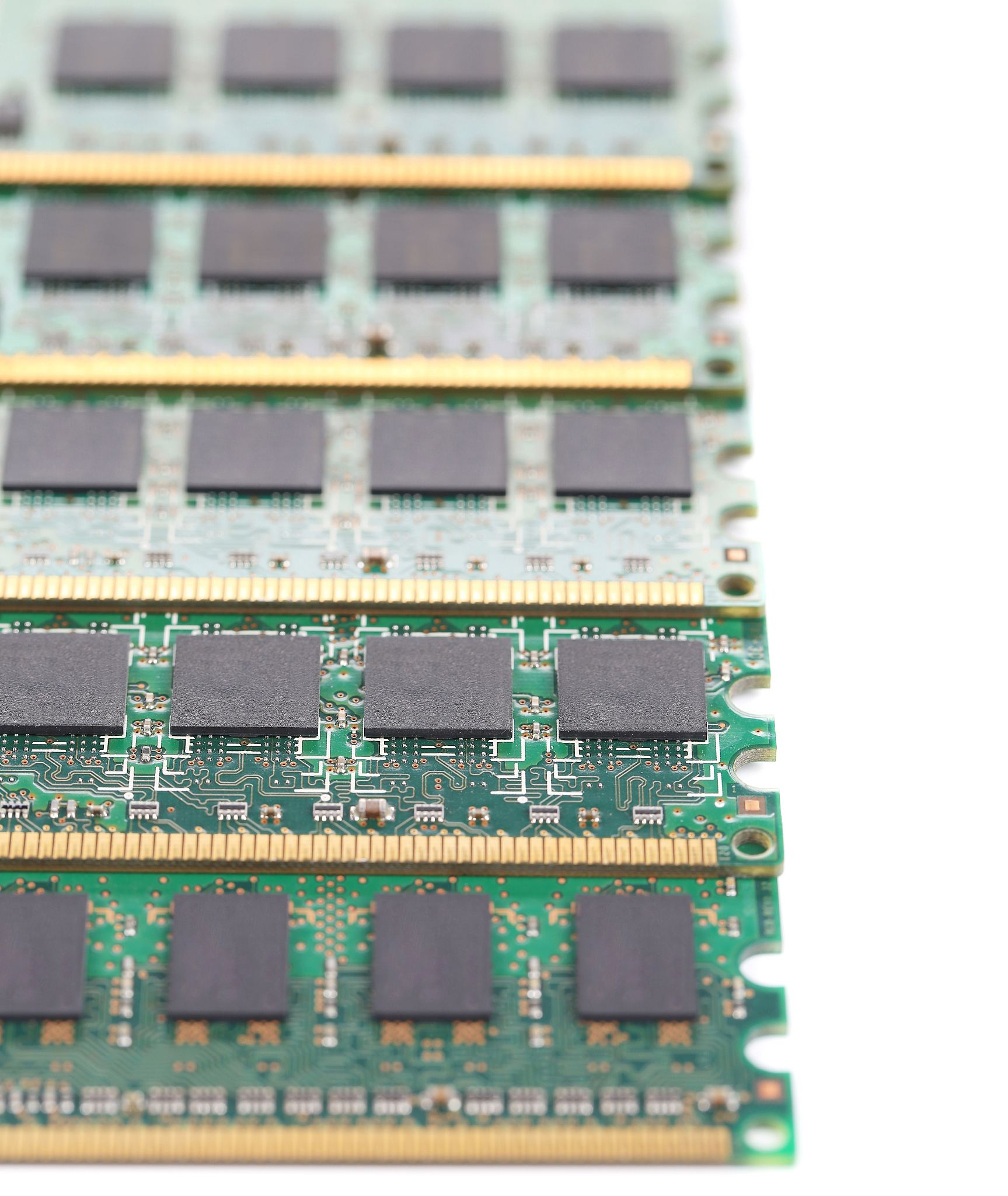 j4125 4个25g网口 2根8g内存 1块25寸固态 使用12v2a电源可以吗 会不会损坏硬件