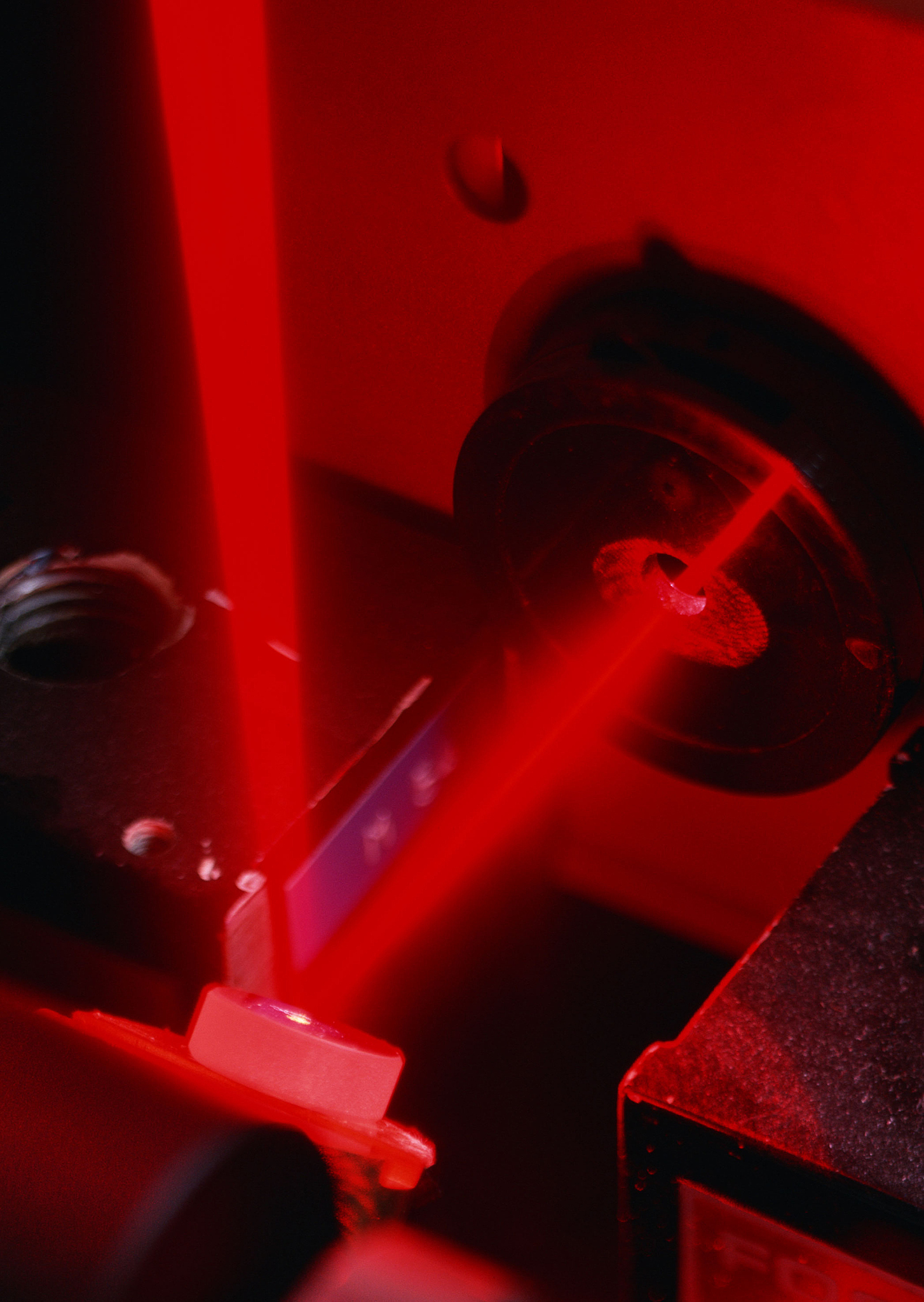 贵州省电子信息高级技工学校电子与激光技术应用专业招生