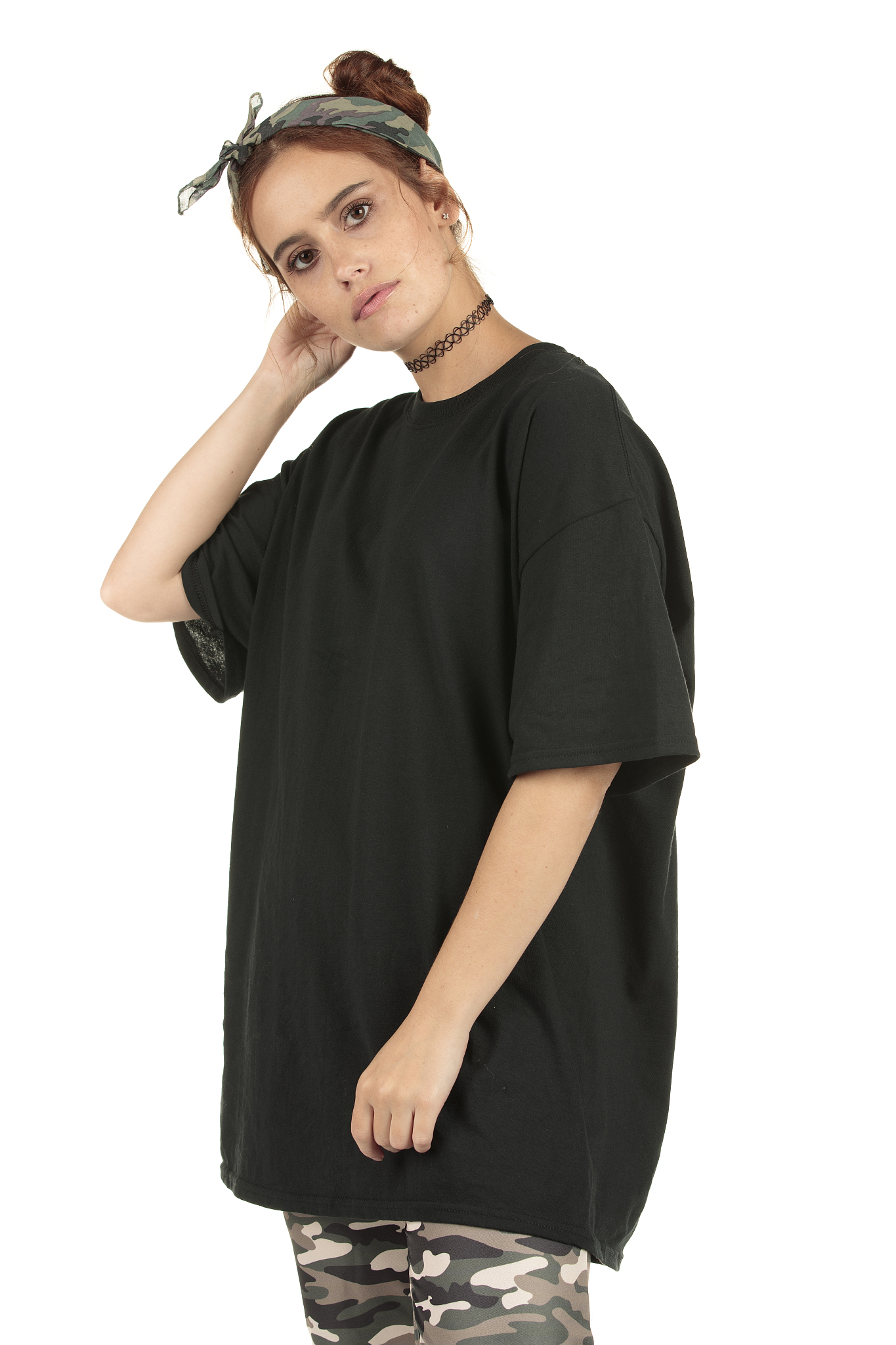 为美丽哲学女装品牌编写一片夏季新品推广文案不少于三百字特点是T恤穿搭潮酷风格中性风