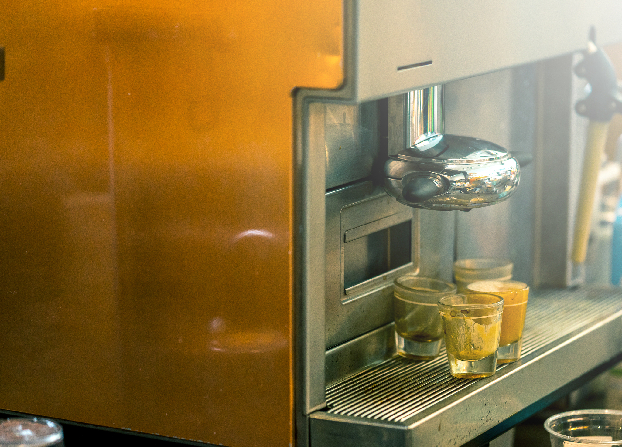 蒸箱用完后底部好多水，