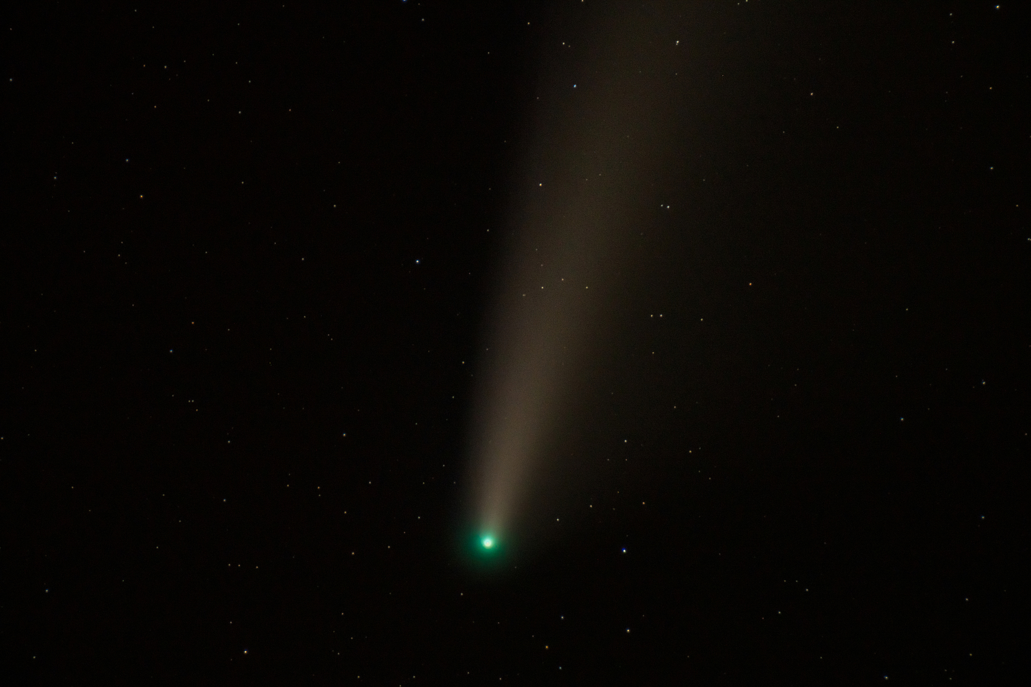 extreme close up of comet neowise