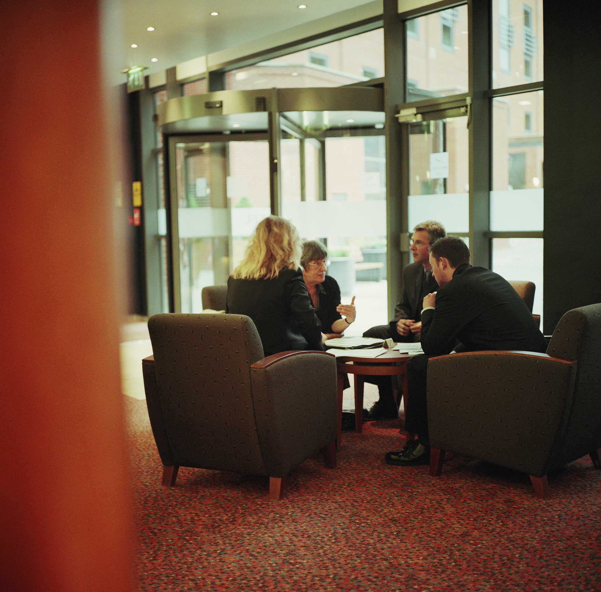 Hotel Front Desk Dilemma: Reporting a Relationship Between Assistant General Manager and General Manager