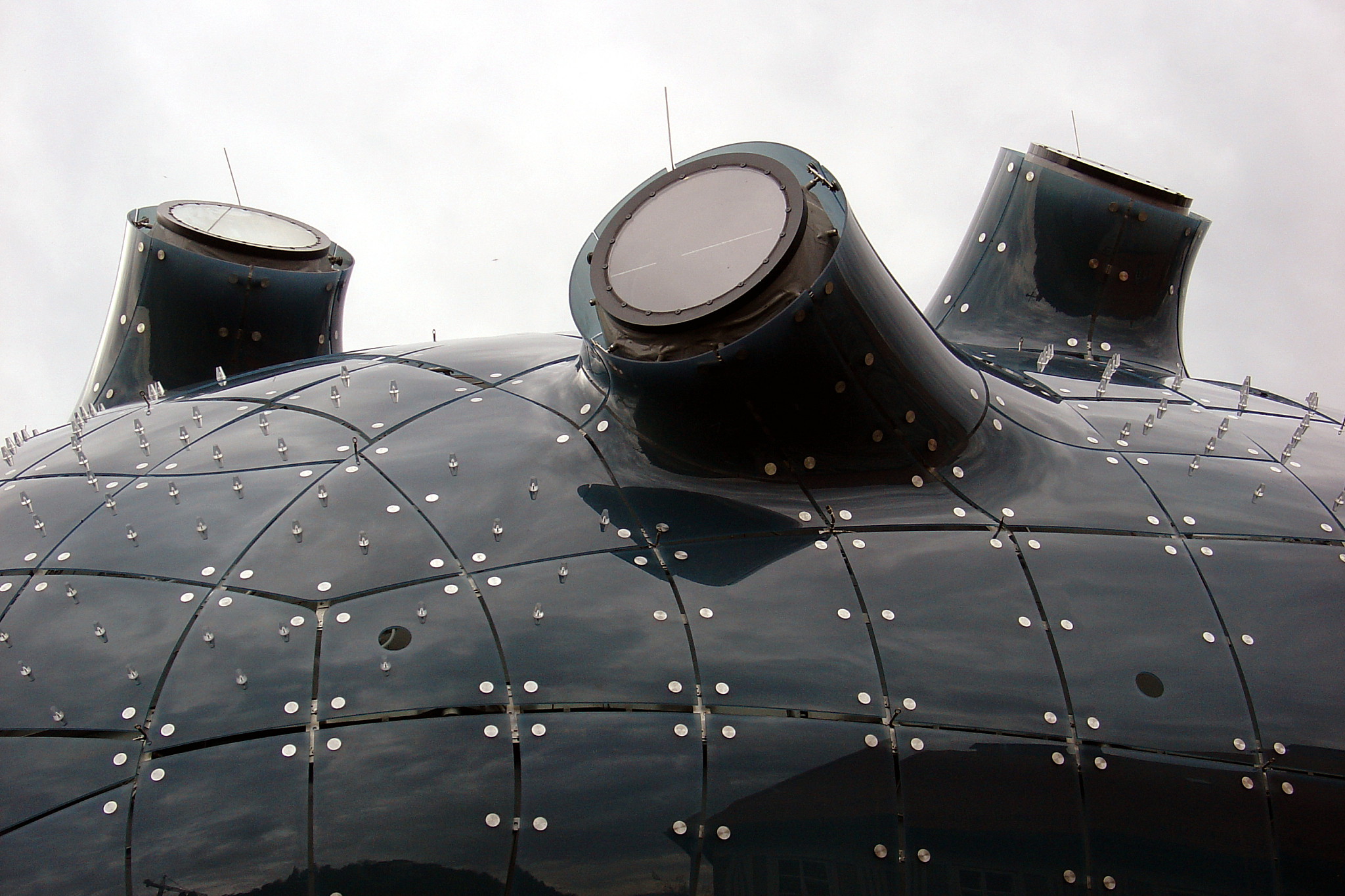 隐身技术：原理、应用与现实 - 科幻与现实的碰撞