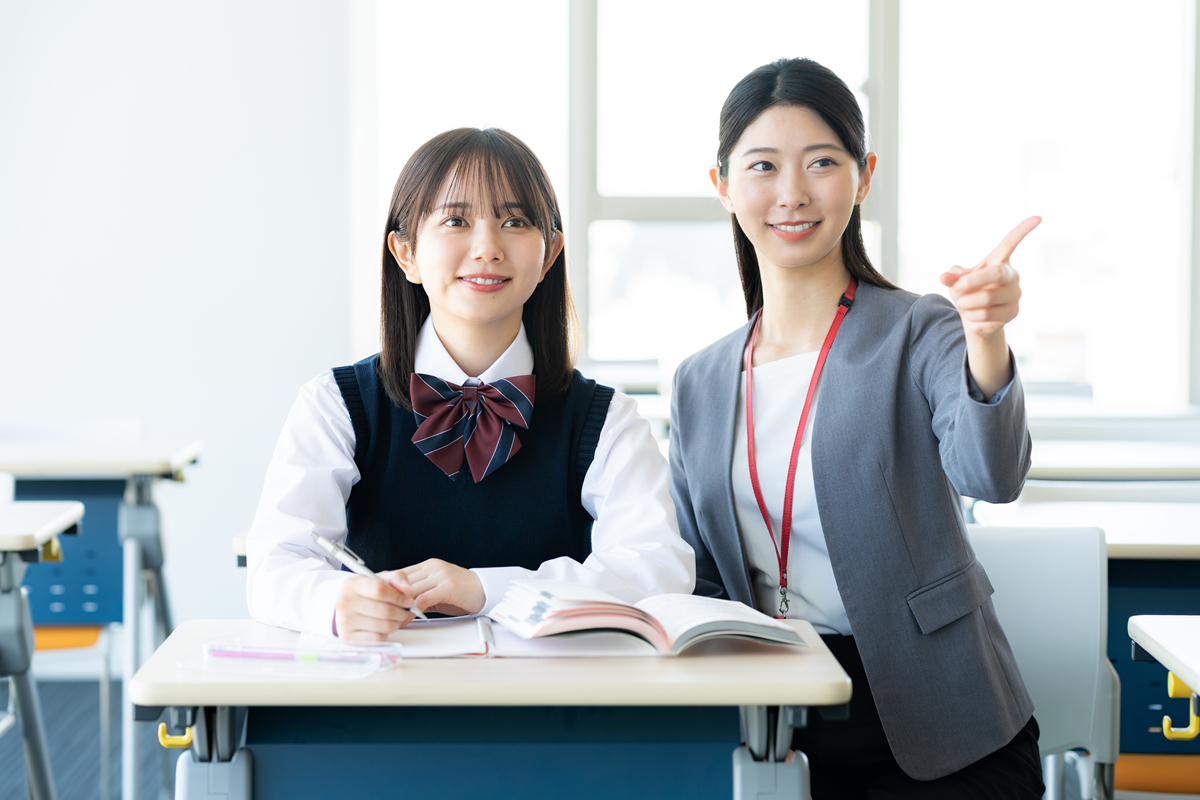 初中女孩毕业学什么好