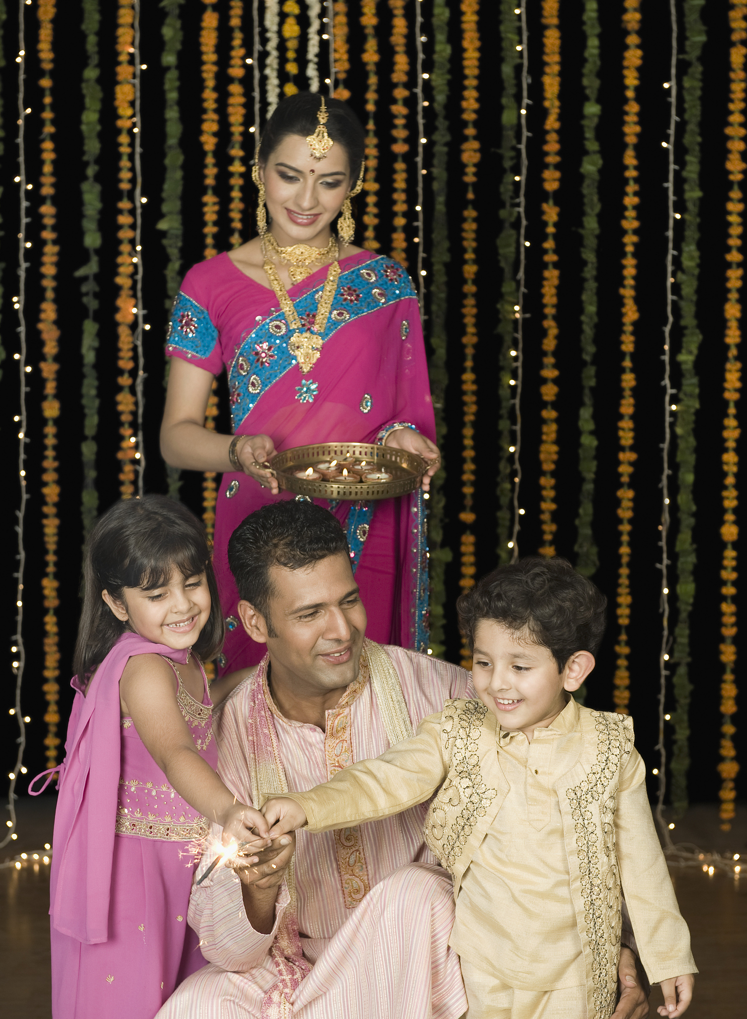 10 Makanan Khas Bali yang Wajib Dicoba: Dari Babi Guling hingga Sate Plecing