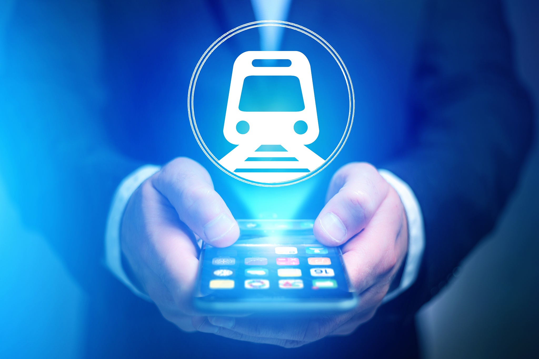 互联网+出行铁路当先行