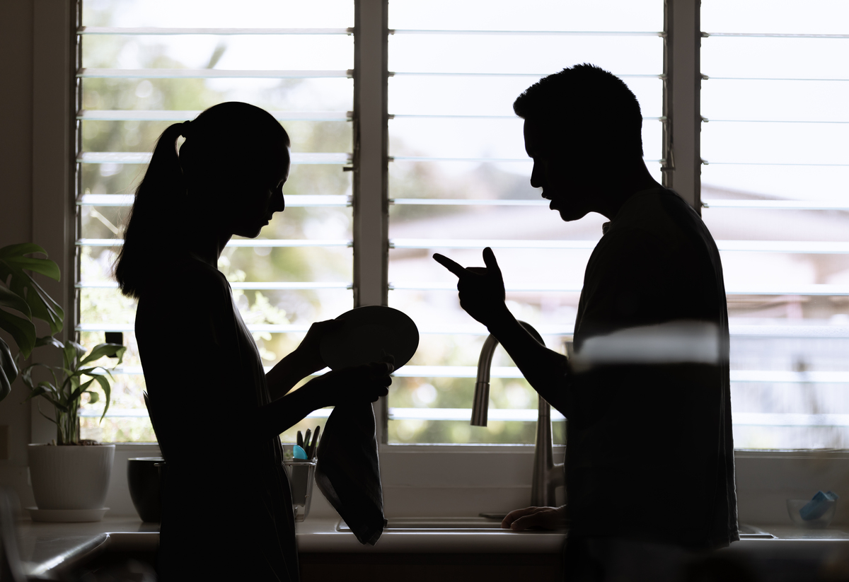 这些天能和你保持联系真是太棒了。在计划未来之前我们应该做的是面对面地讨论这些重要的决定。如果我在现实生活中不喜欢你怎么办这是可能发生的。特别是虚拟世界。我从像我们这样的人那里了解到他们实际上是先会面后取得了很大的进展。但我已经知道你有不这么做的理由。所以要花更长的时间。耐心我们之前说过很多次了