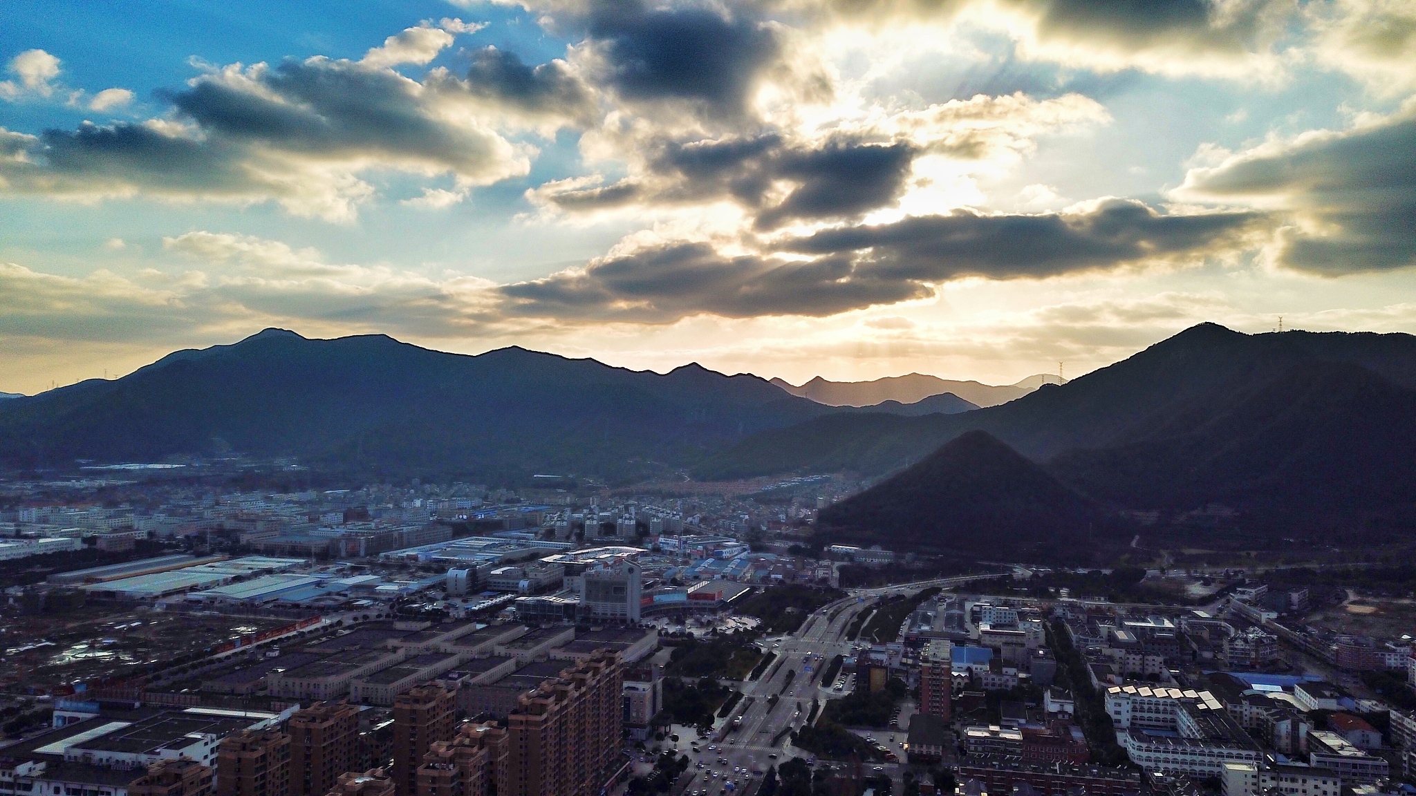 浙江宁波:俯瞰象山县城及特色小吃