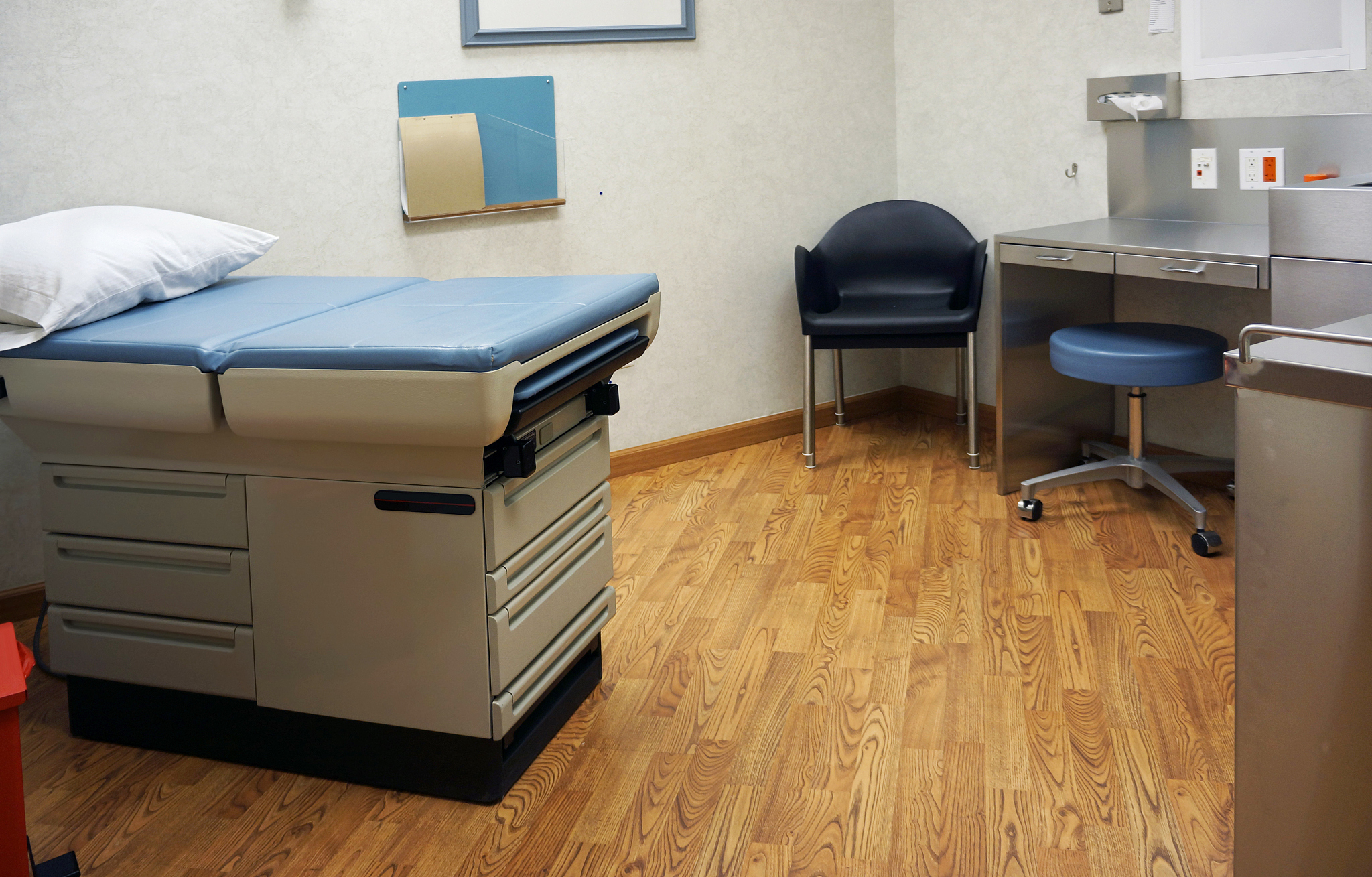 重庆市五年制大专卫校的临床医学就业前景怎么样