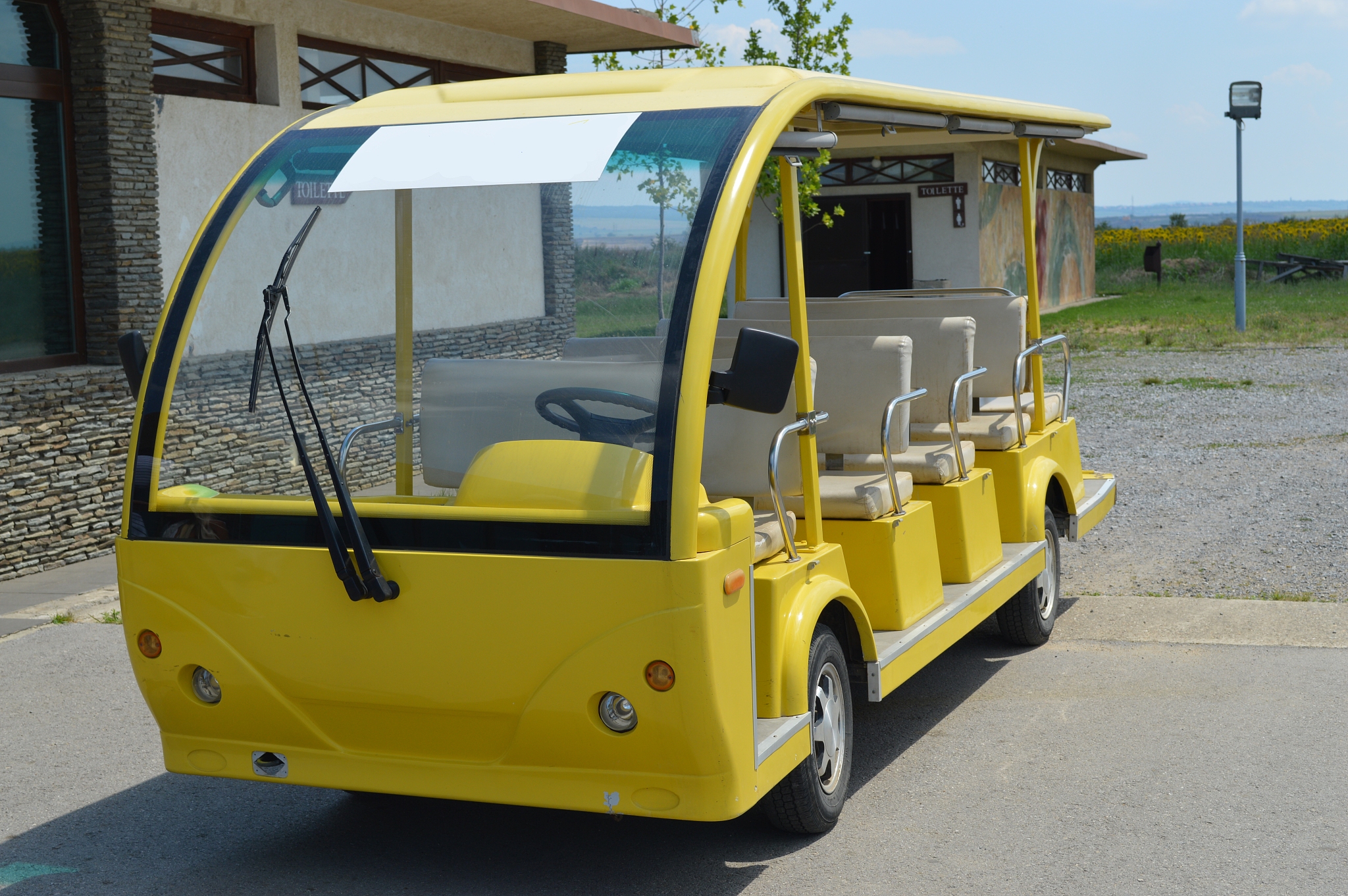 观光车小知识：带你深入了解这种独特的旅游交通工具