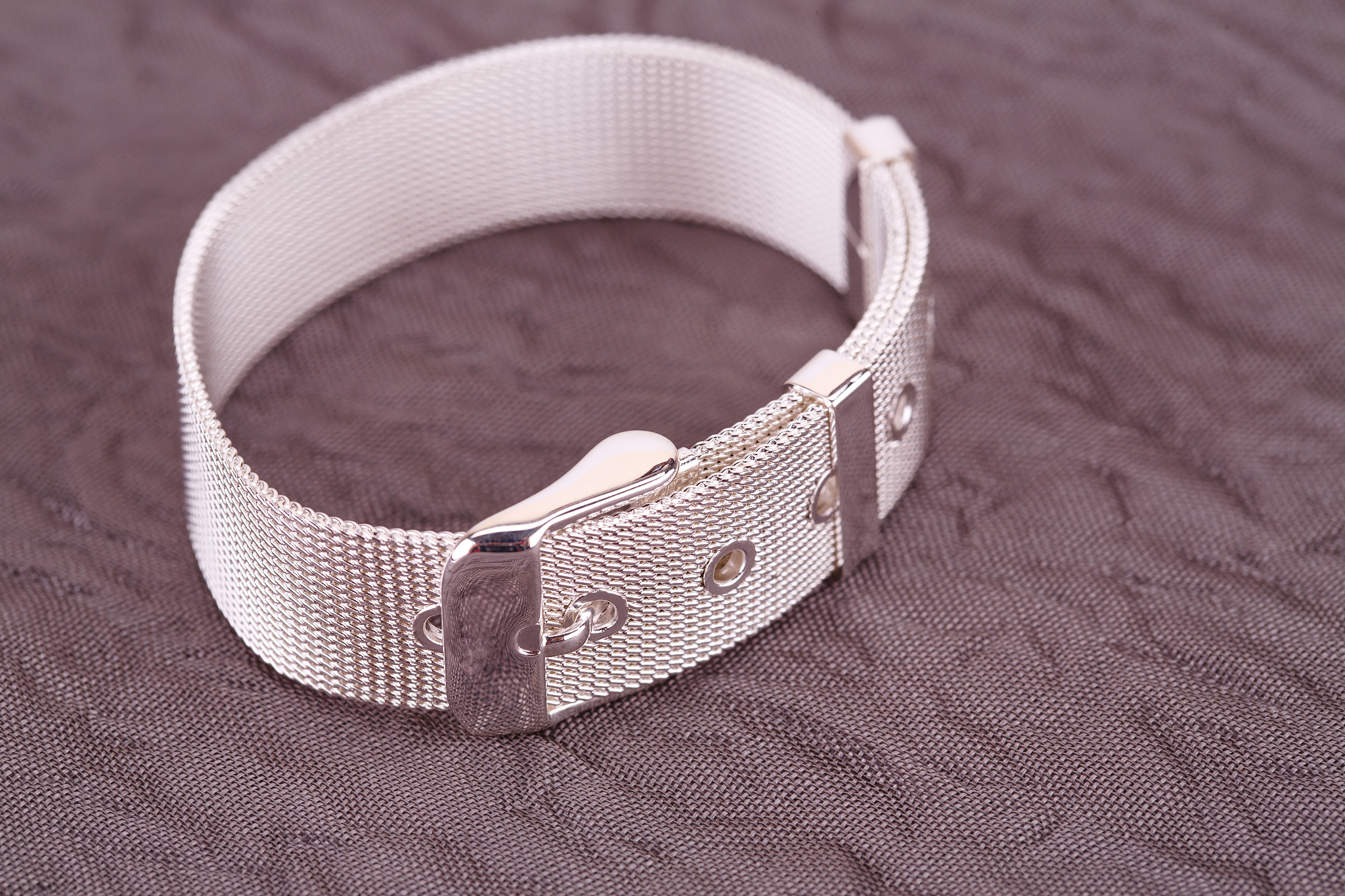 银手镯价格 - 了解不同因素影响价格