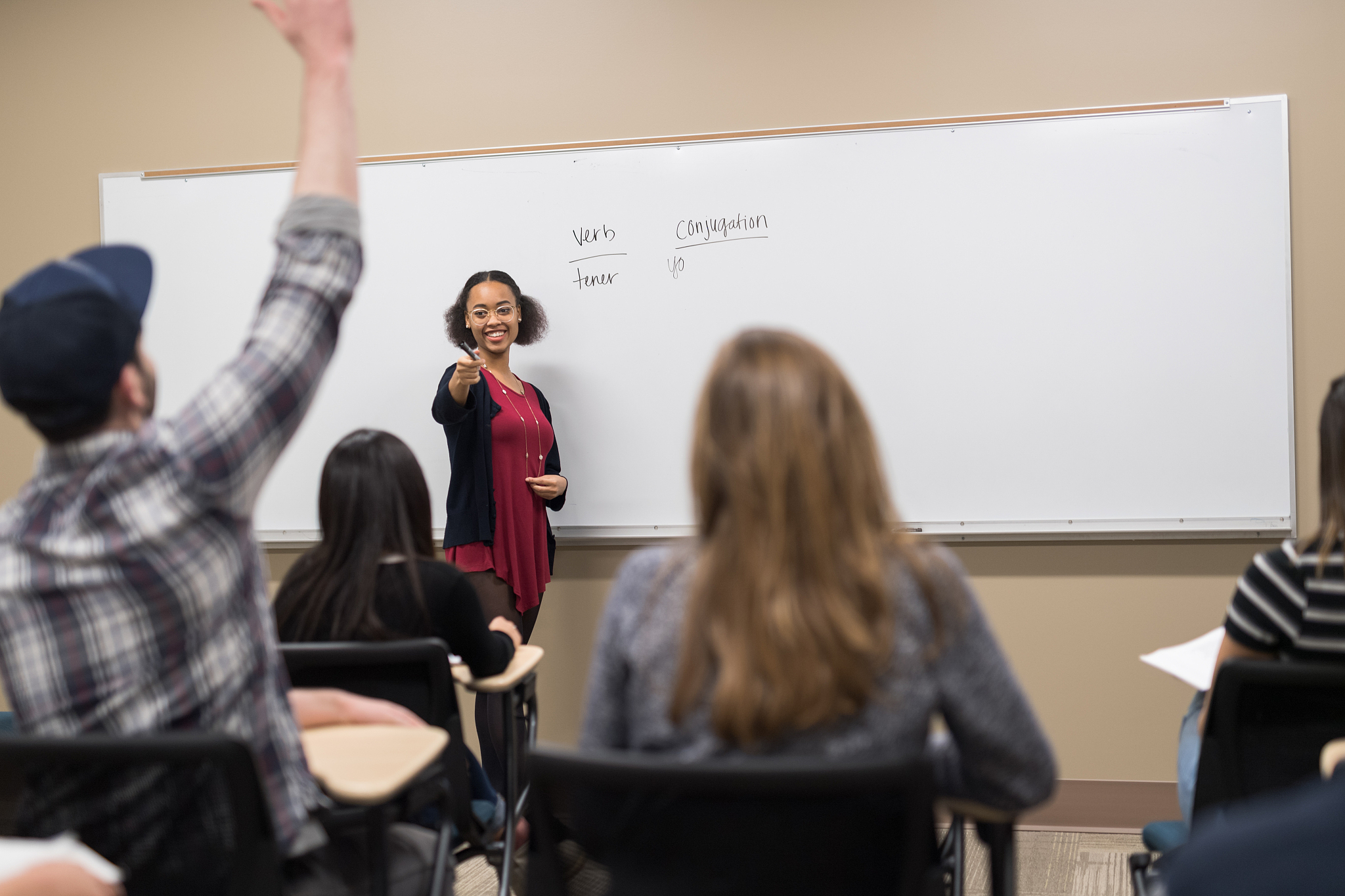 双因素理论助力高校教师管理：激发动机，提升效能