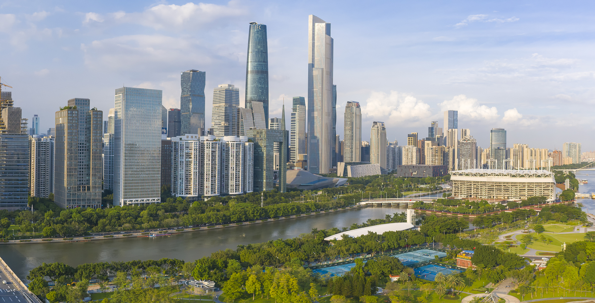 广州珠江新城: 现代化CBD的崛起与未来