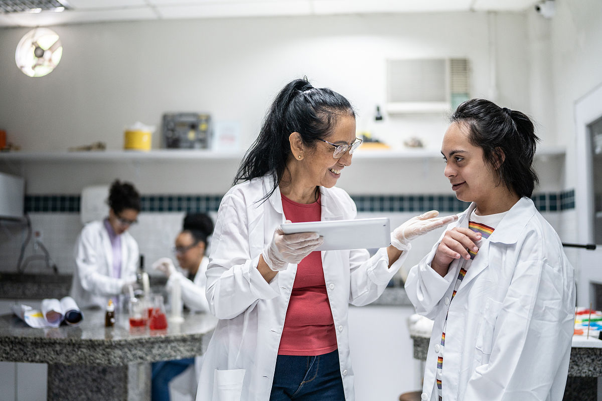 2021年学习护理专业以后可以出国吗？