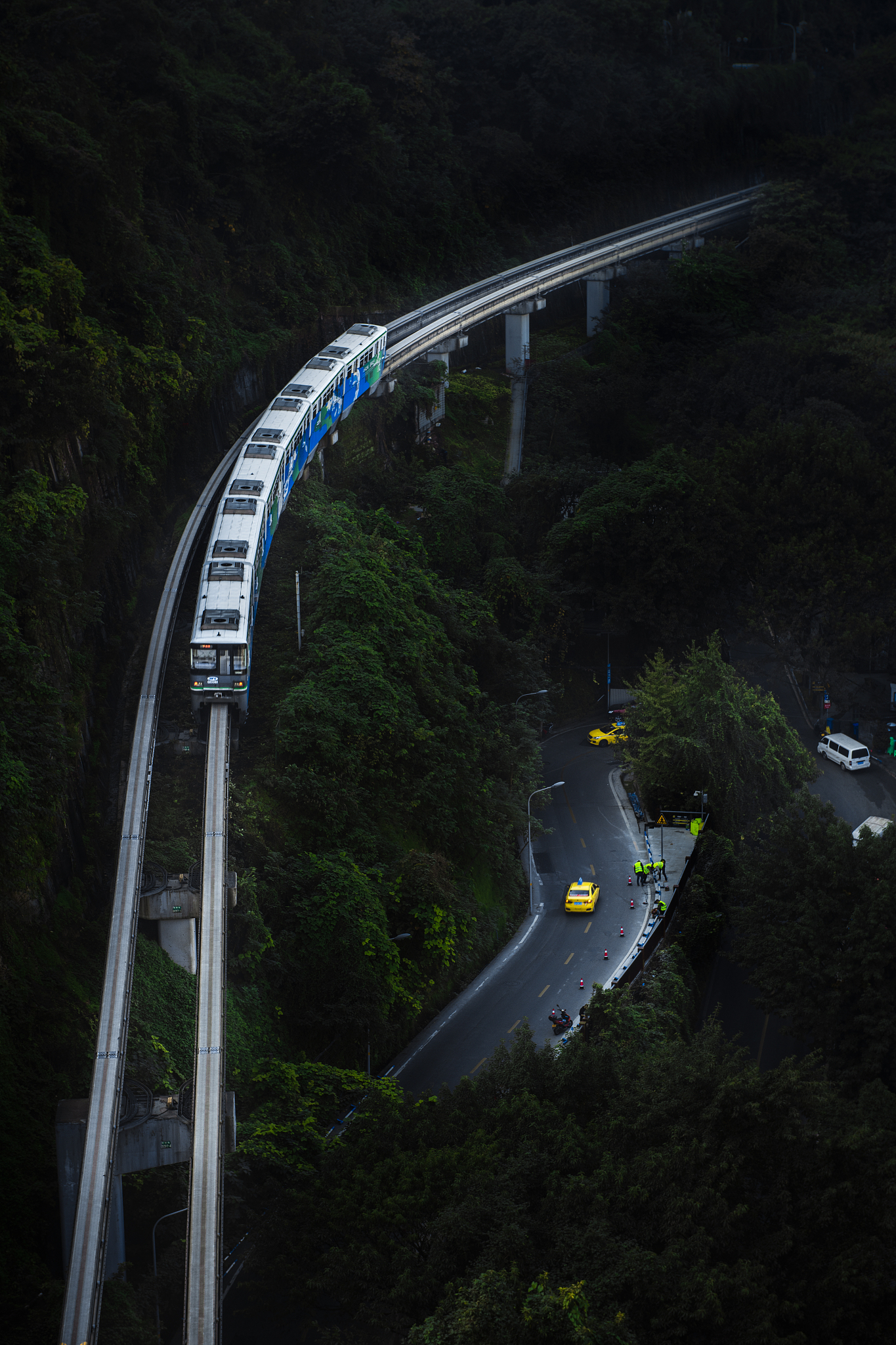 贵州轻轨学校浅析轻轨专业的优势