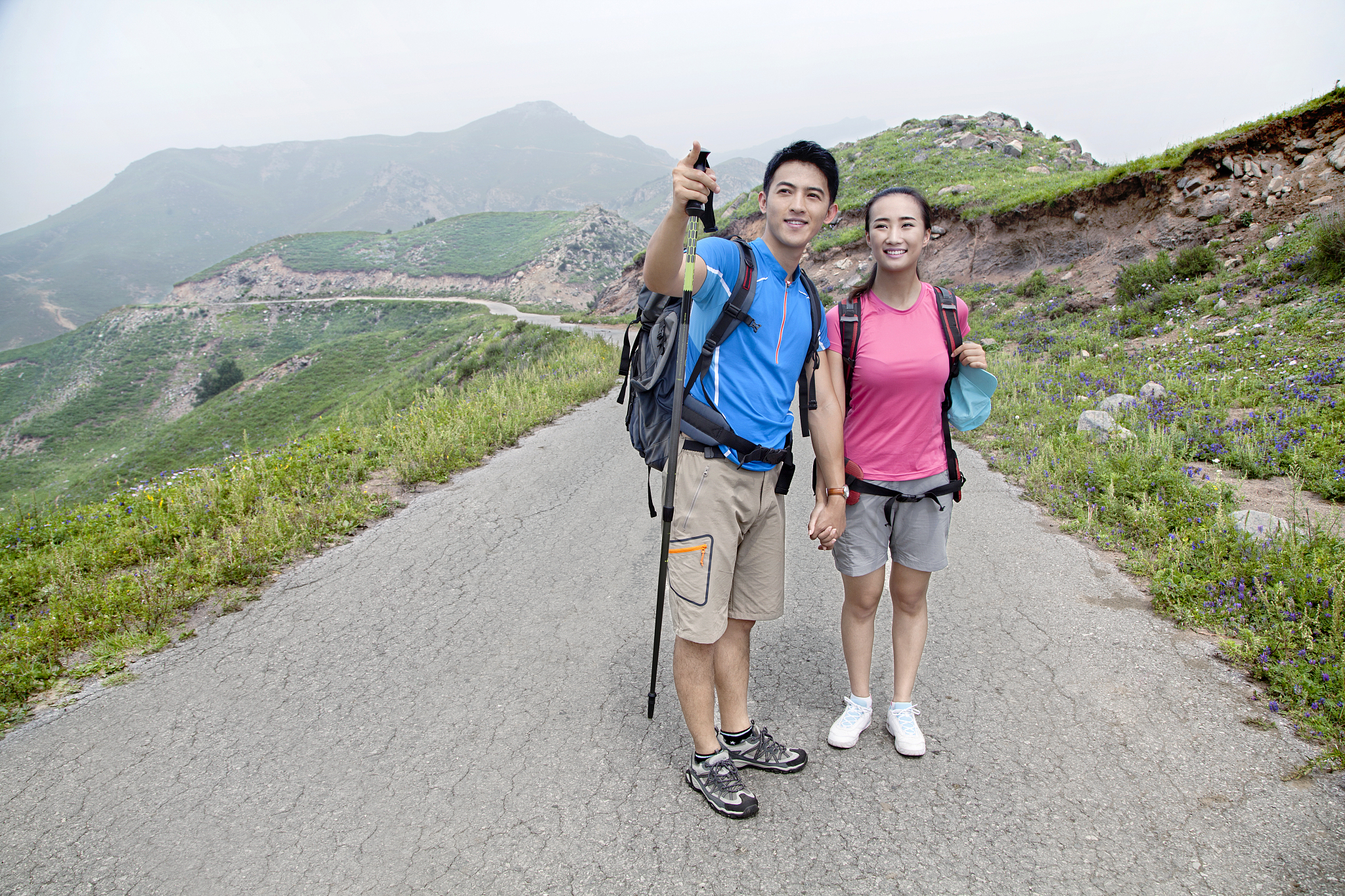 精彩爬山之旅：500字旅游日记记录难忘经历
