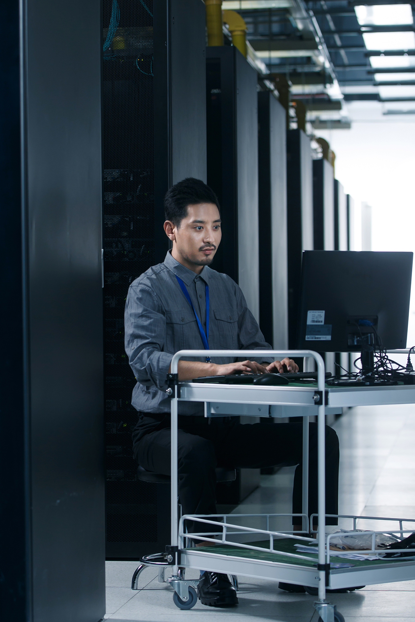 杭州中专学校专业大全：2023年热门专业解读及就业前景分析