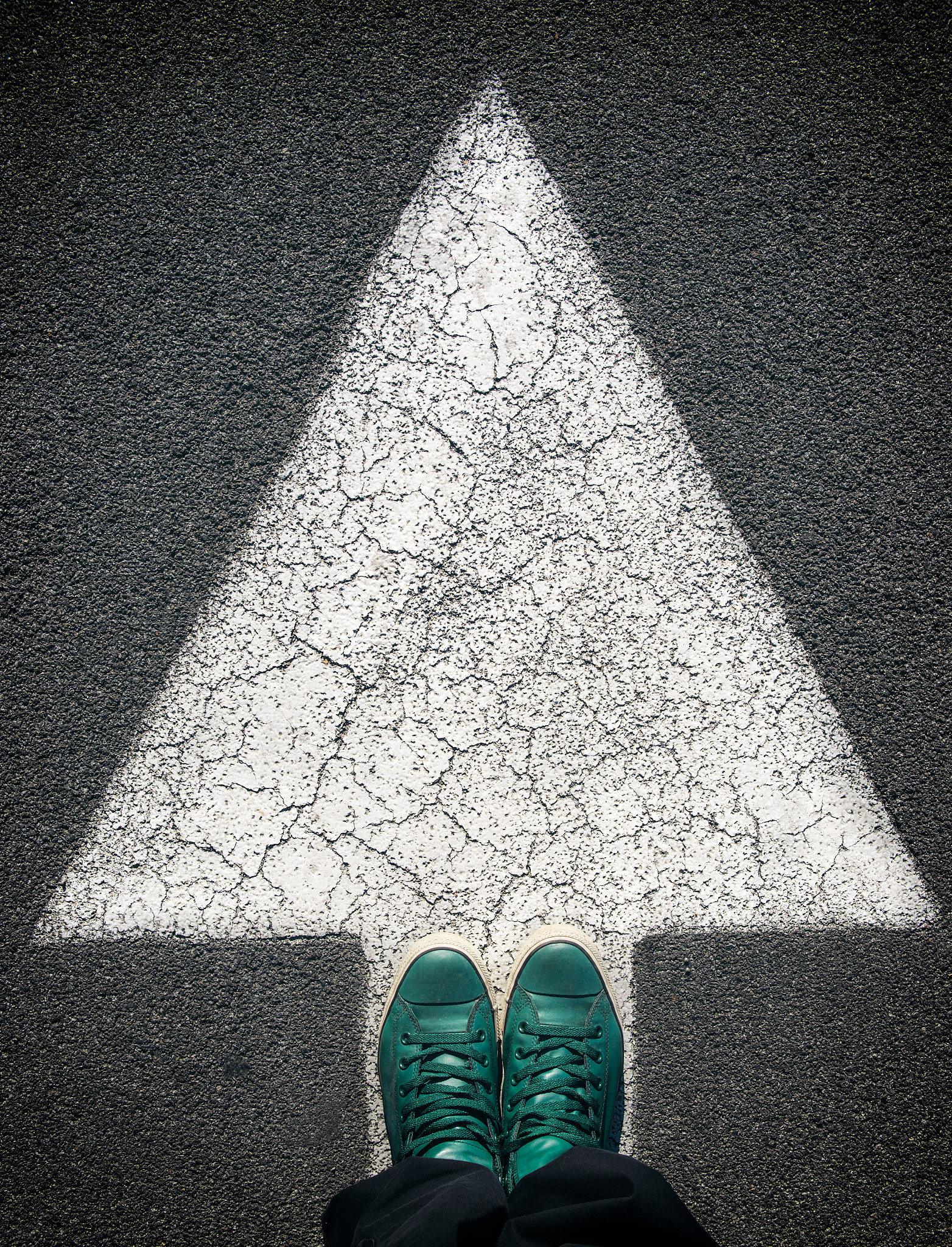 世界观崩塌的痛苦：如何应对负面信息？