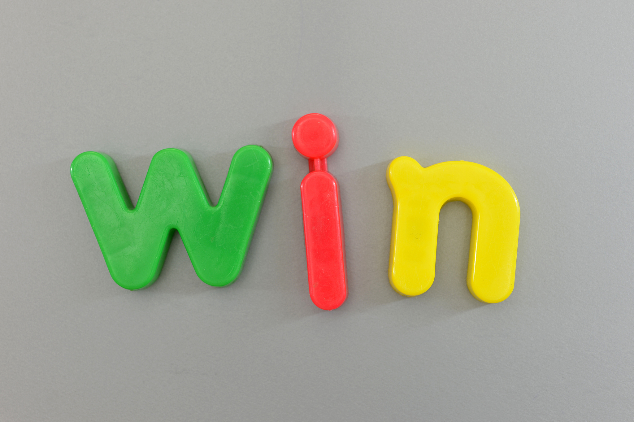 固体磁性：从原子磁性到铁磁性、亚铁磁性和反铁磁性