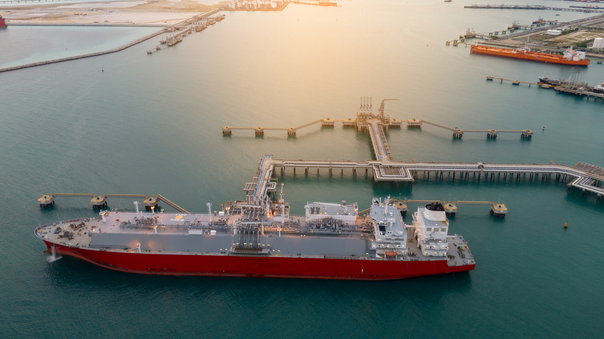 Ship Hull Repair: On-Site Inspection and Corrective Actions