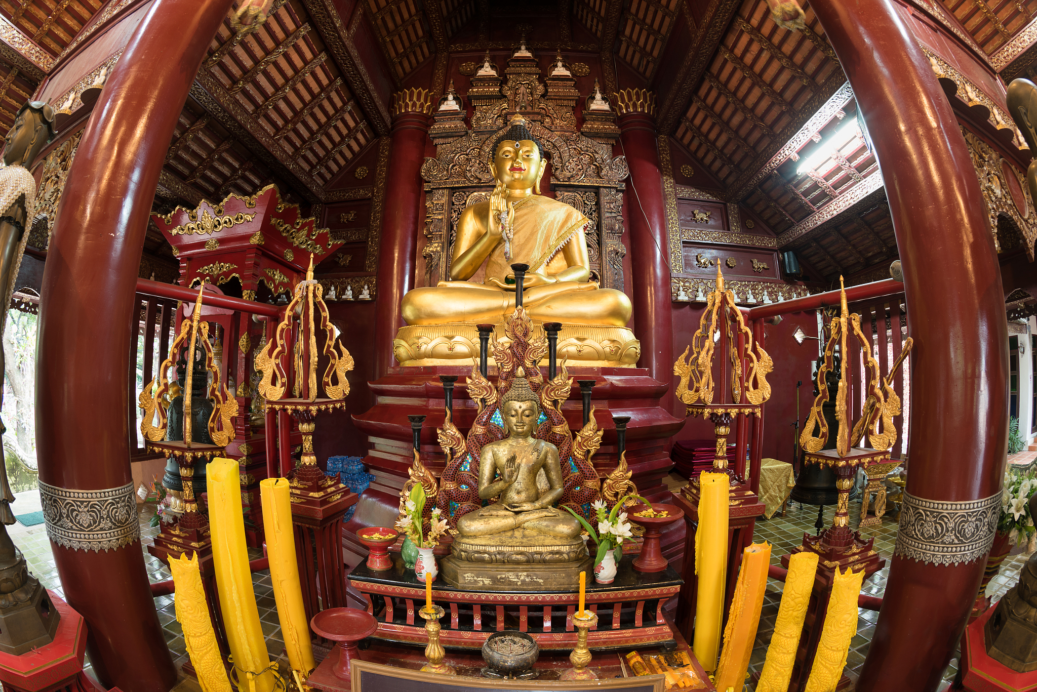 wat pan sao, a small and peaceful temple with a rich history.