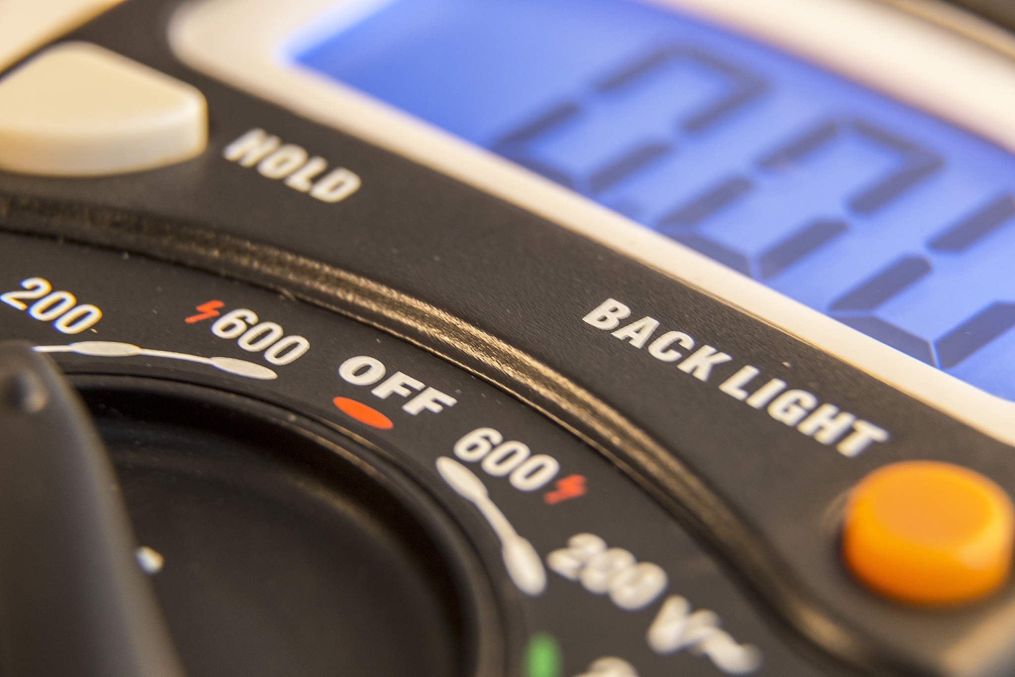 45个电箱一共用了4357米电缆每个电箱用了多少米电缆电缆长度要符合实际