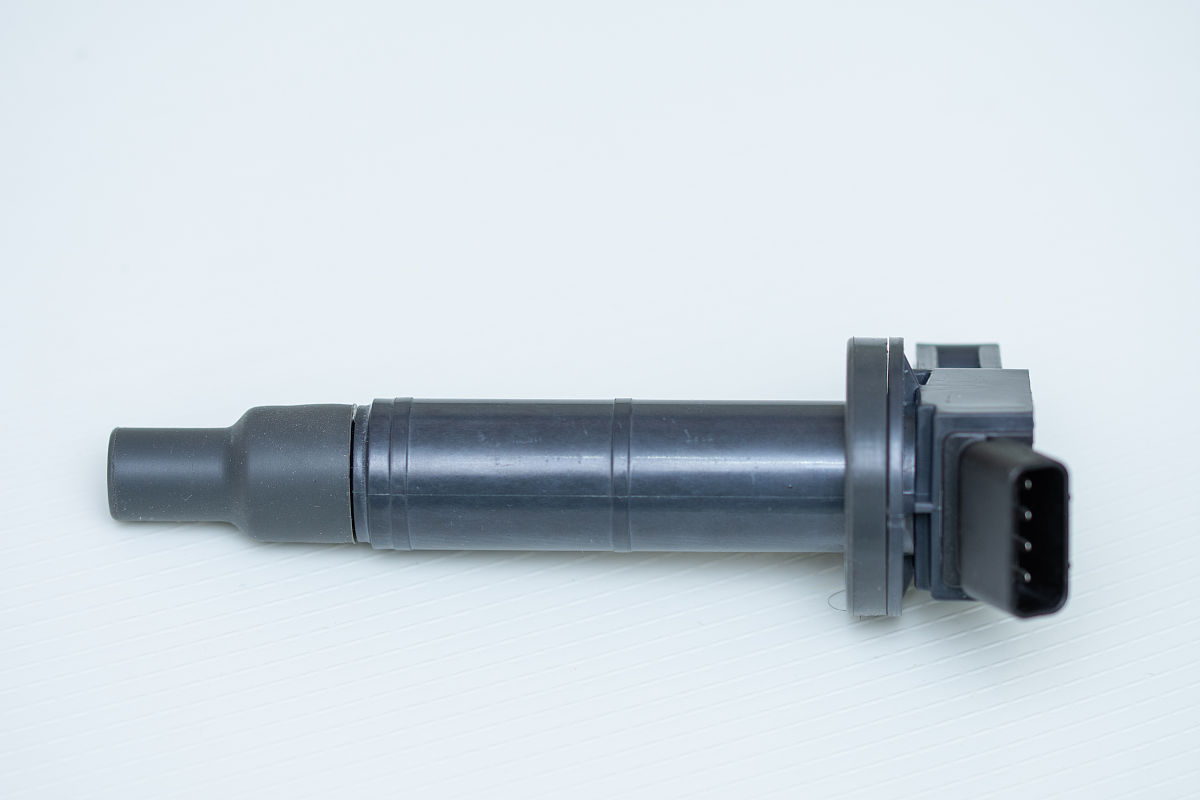 title 81150-06470 Headlamp Assy LH For Toyota Camry aftermarket auto parts根据title写一段产品介绍需要包括oe号需要使用英文来表达