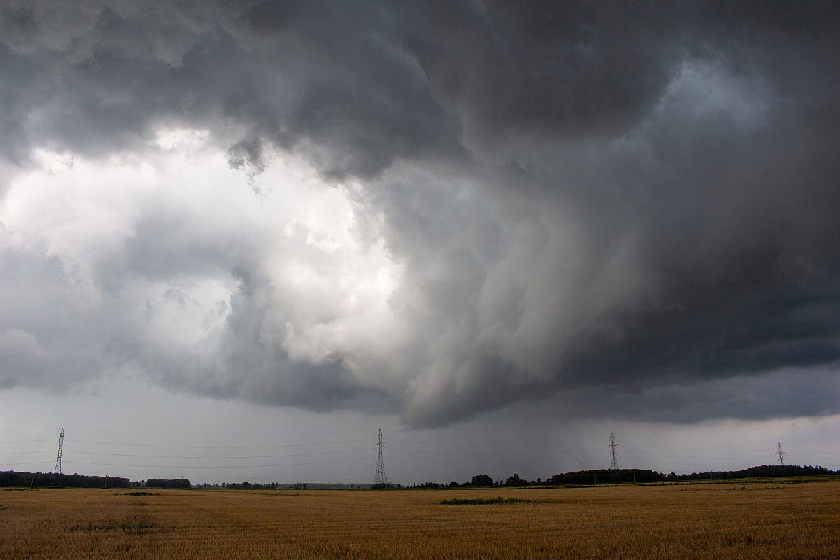 恶劣天气更概括的叫法：极端天气和恶劣气候