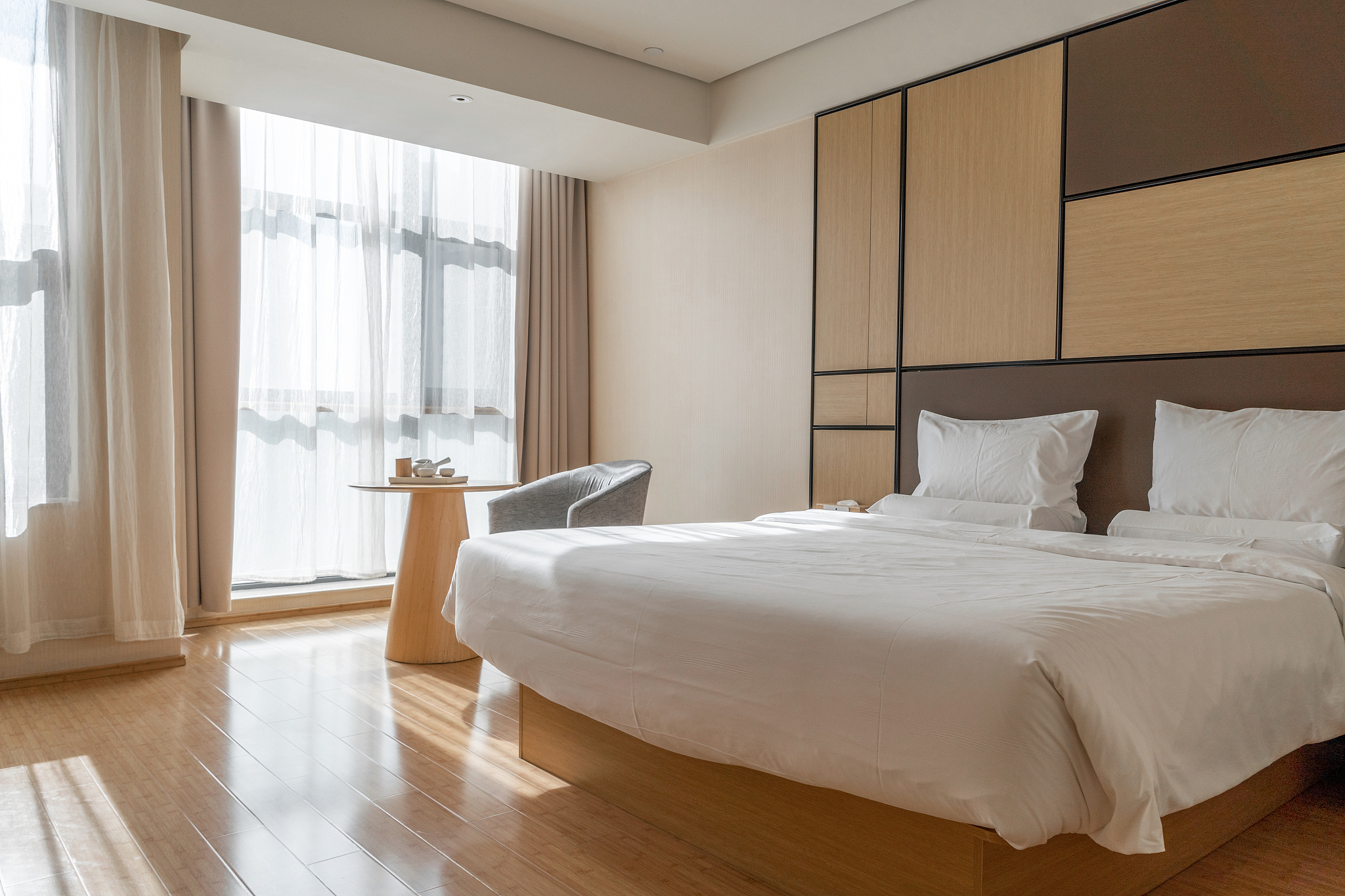 简阳市机电工程学校高级酒店管理专业课程内容：培养酒店管理人才的必备知识和技能