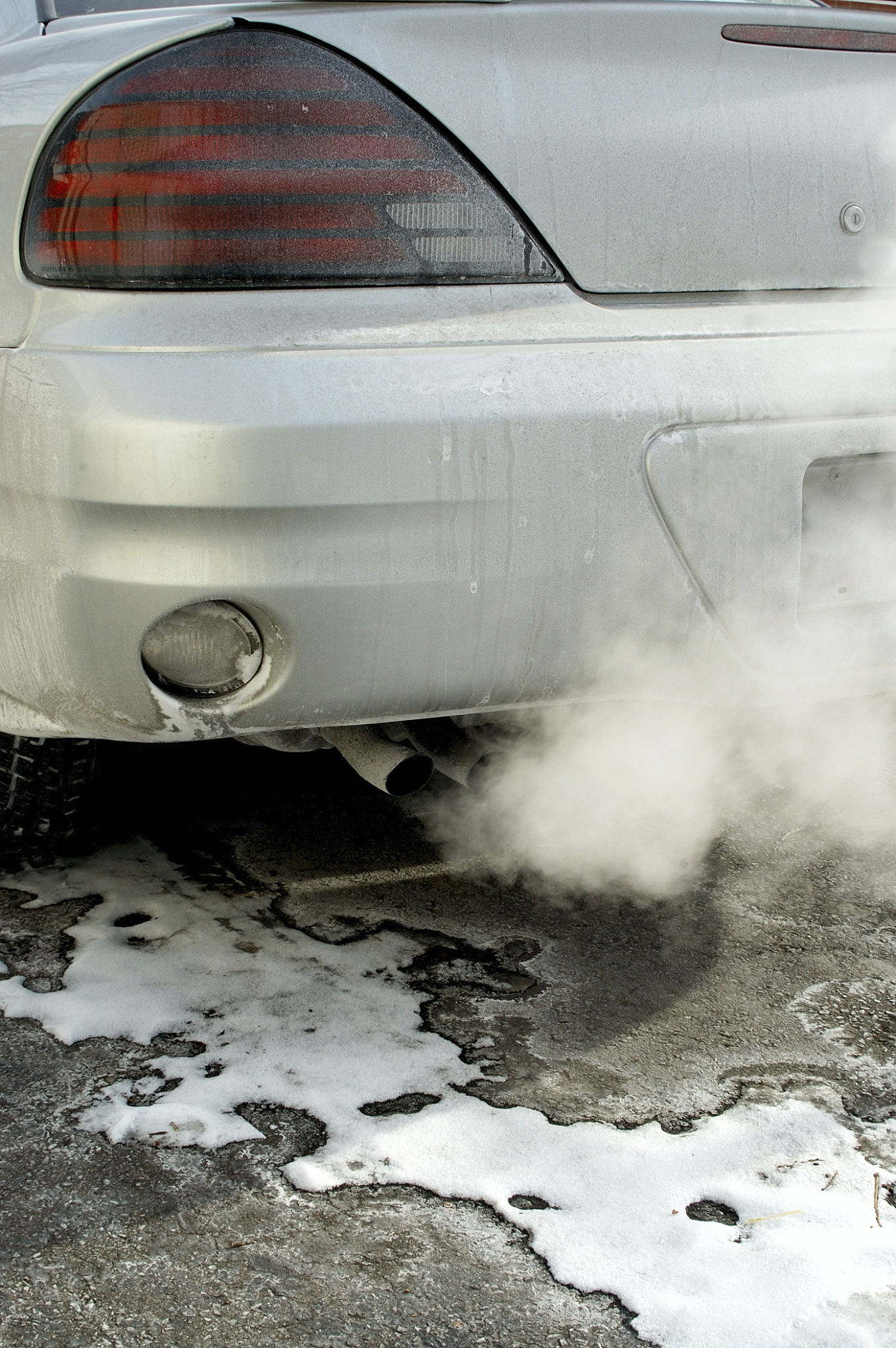 发动机排气冒黑烟解决方法