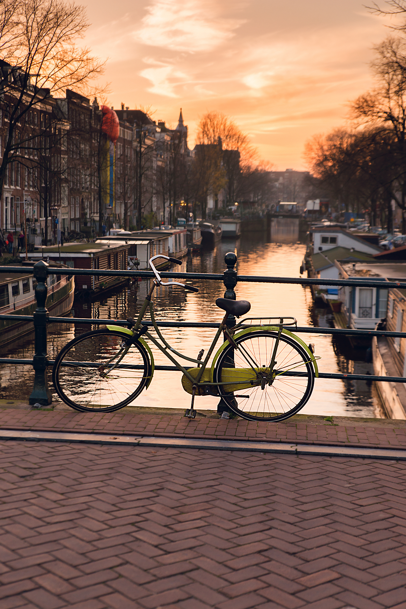 楼梯和鞋底猜地名：答案揭晓！