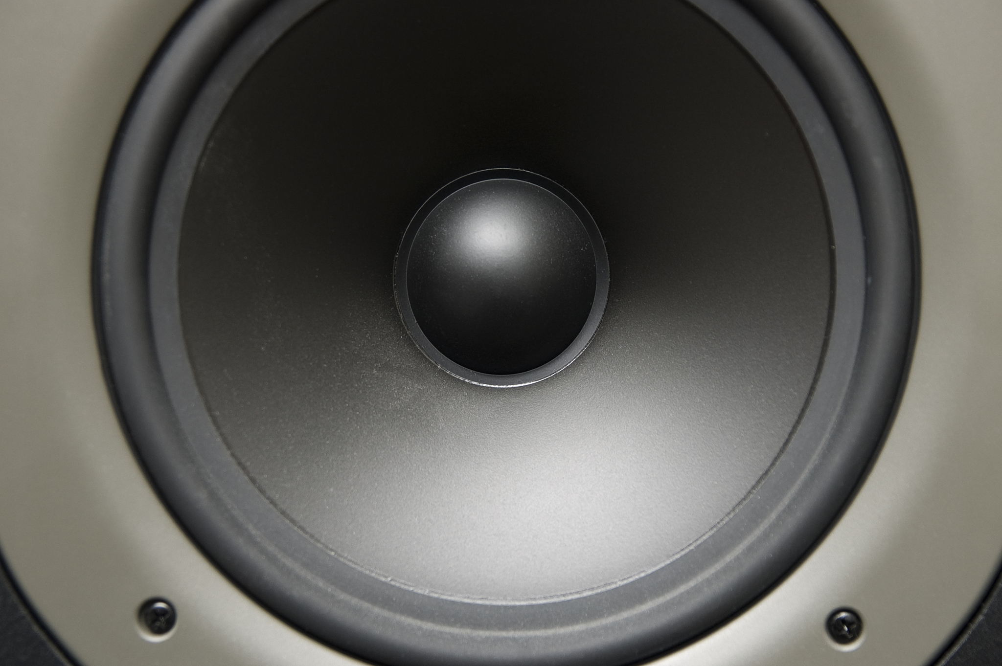 家庭多媒体音箱功放配置指南：打造完美音质