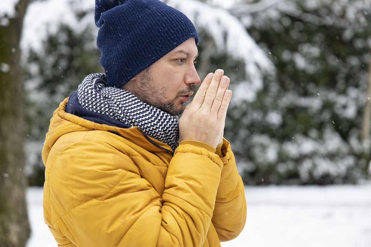男人冬天手脚冰凉是什么原因