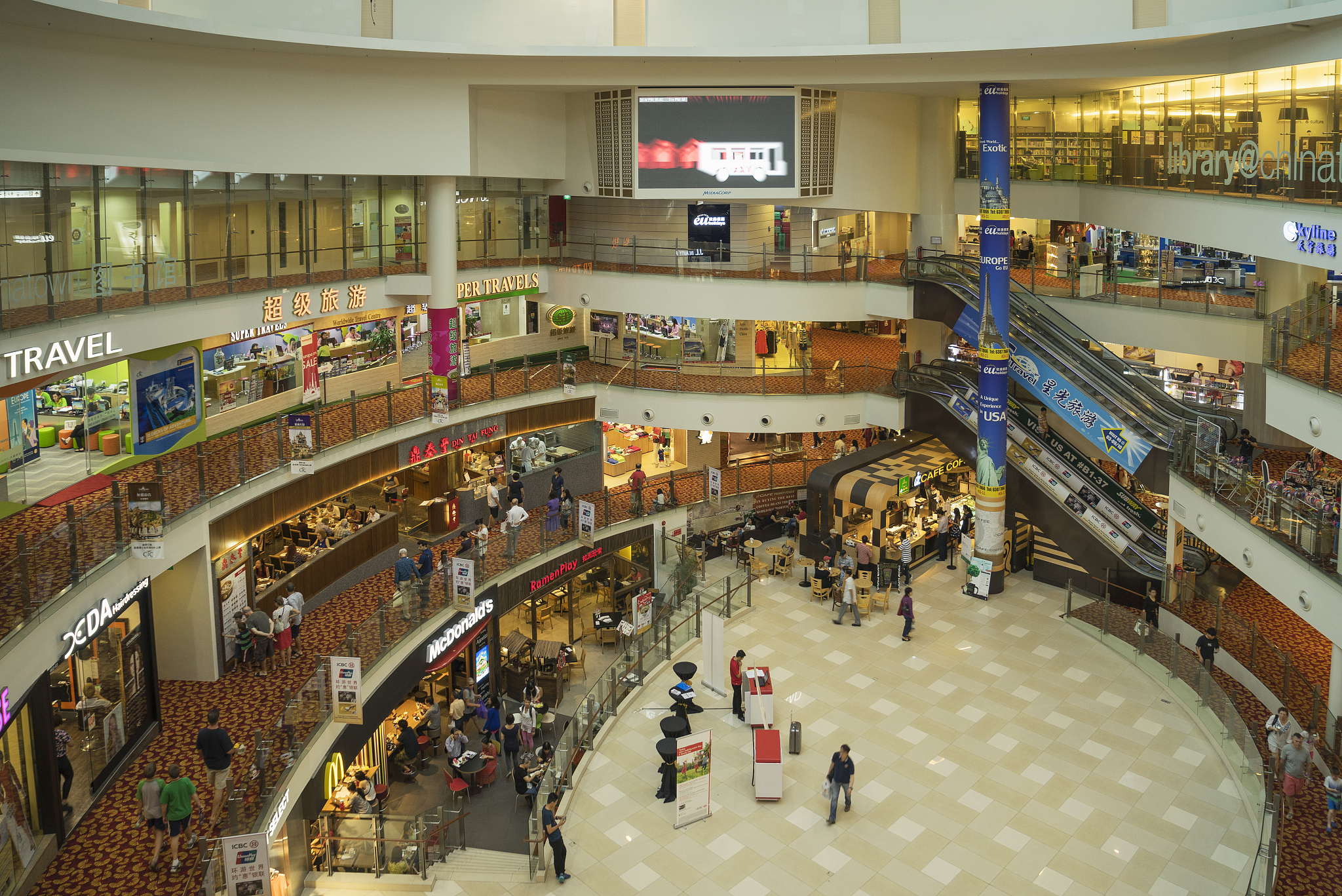 luxury shopping mall in singapore