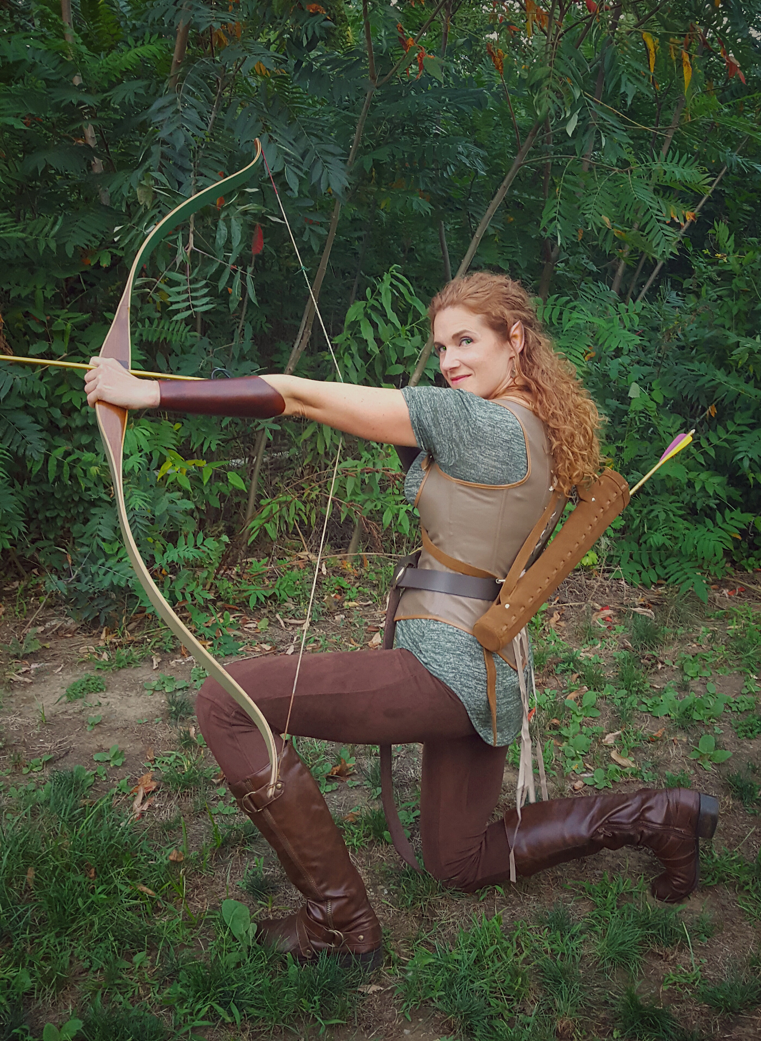 优雅精灵角色设计：艾丝蒂尔 - 完美角色设定