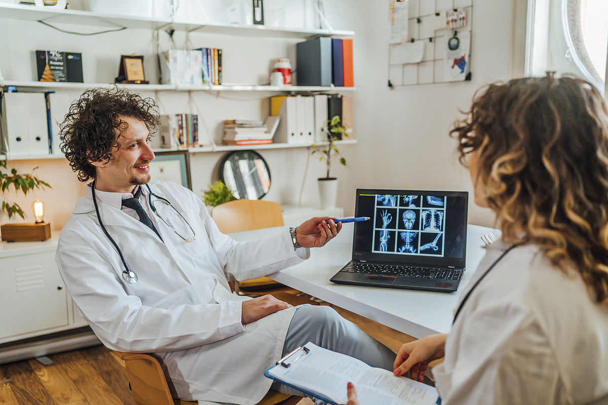 成都金沙医护学校2021年招生简章及计划 - 培养优秀的医护人才