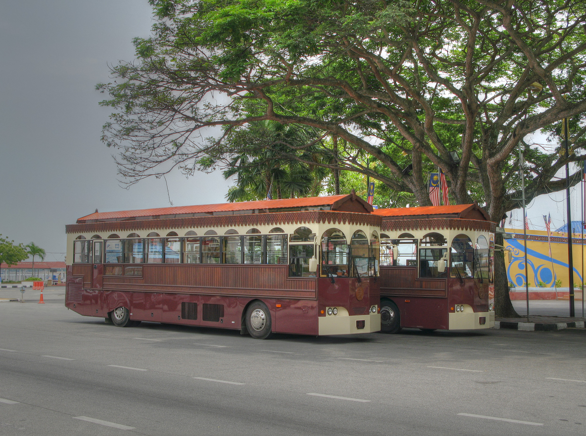 写10篇旅游观光车的500字文章