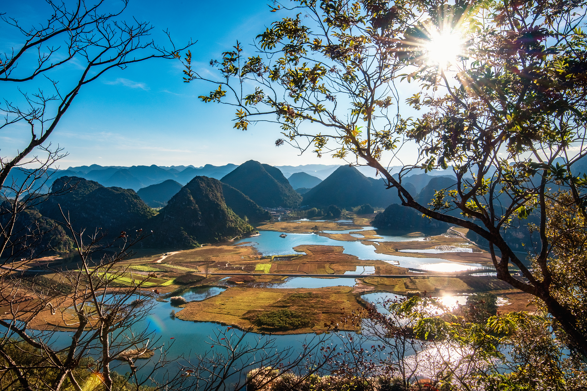 美丽中国：自然风光、文化底蕴与和谐发展