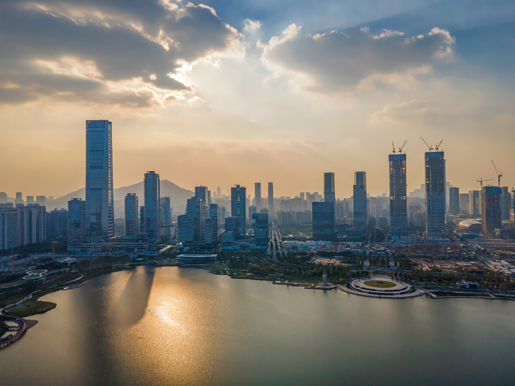 成都市建筑职业中专学校招生办联系电话和地址 - 建筑人才培养基地