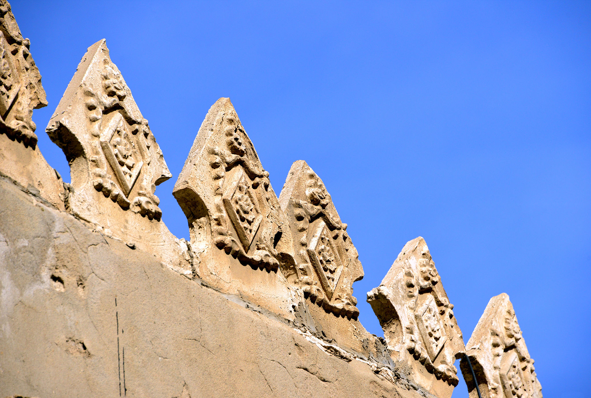 al balad district - ornate crenellation - historic jeddah, saudi