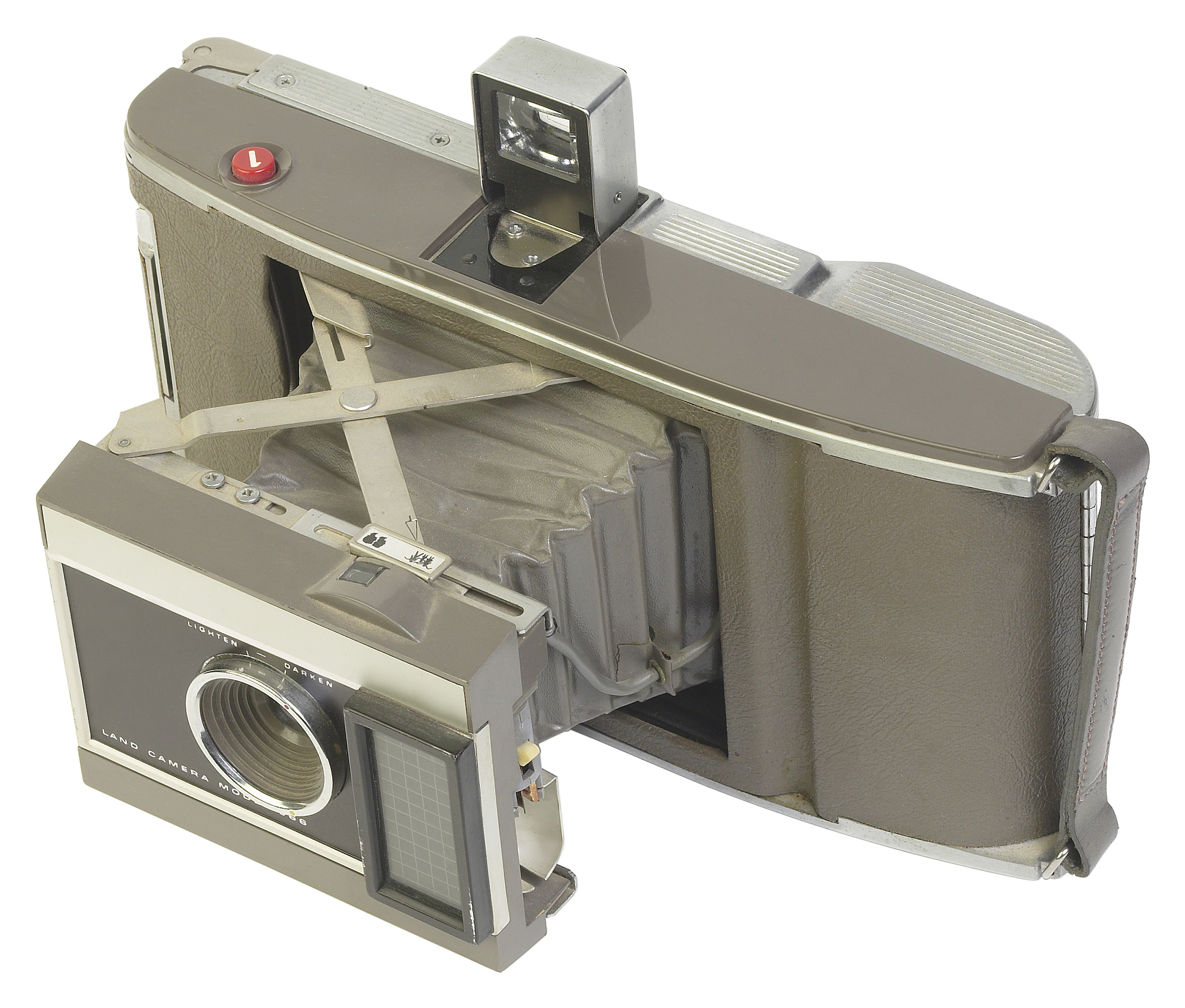 请翻译并修正润色我们向收货人打听了该设备的购买方及销售方以及价格但收货人均未告知。我们也询问了收货人自从卸船后对筒仓内货物采取了哪些减损措施收货人也未给与答复其检验人称收货人曾对货物进行测温及进行机械通风但未提供温度记录及相应证据。目前收货人称尚不确定货物何时能运输。