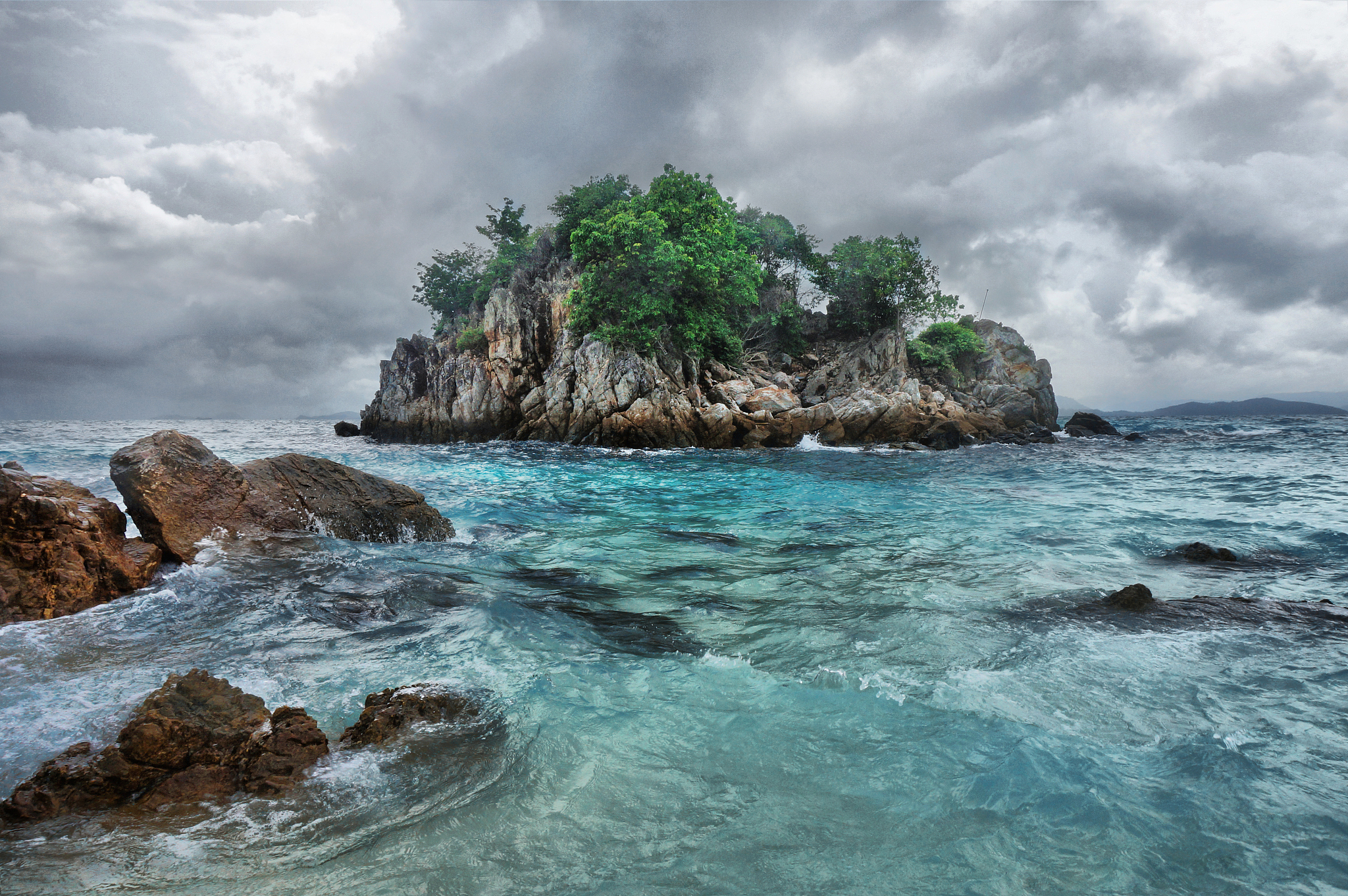 神秘岛屿上的修真奇遇：风系法术与草木奇缘