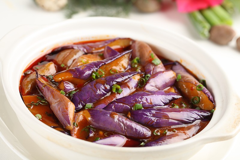 茄子卤热量低，减肥人士的美味选择！