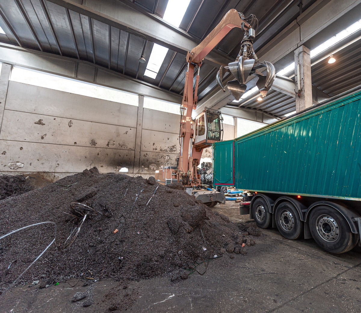 建筑垃圾破碎与金属吸附高效处理系统：提升资源回收利用率