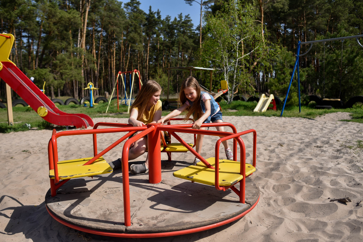 儿童乐园对外开