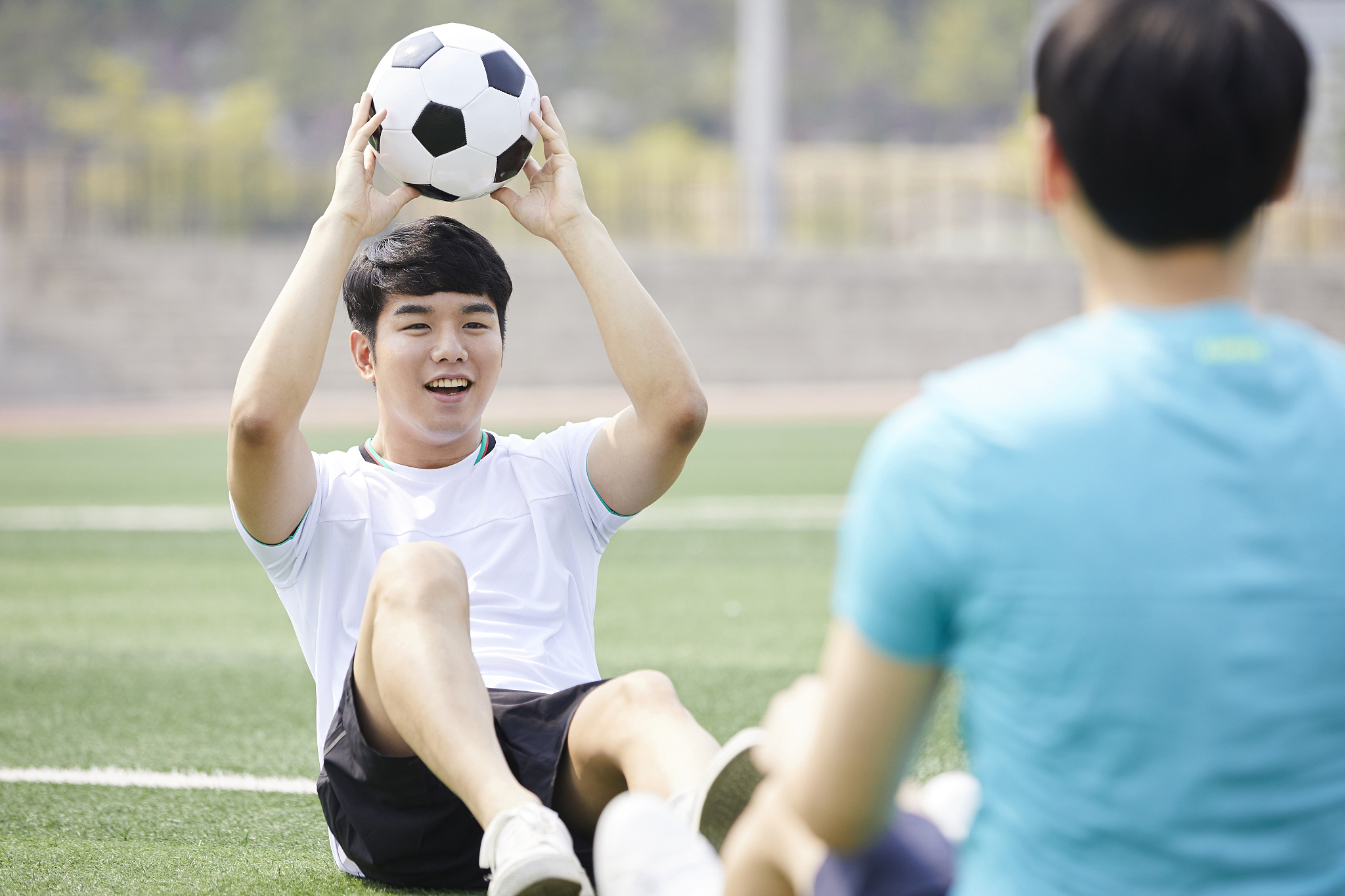 如何和内向但可爱的体育男孩建立亲密关系？