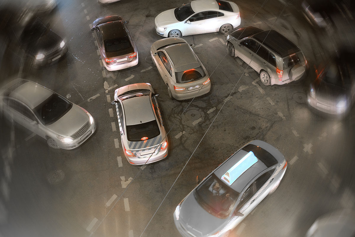 幽灵堵车成因分析与最优交通流模型