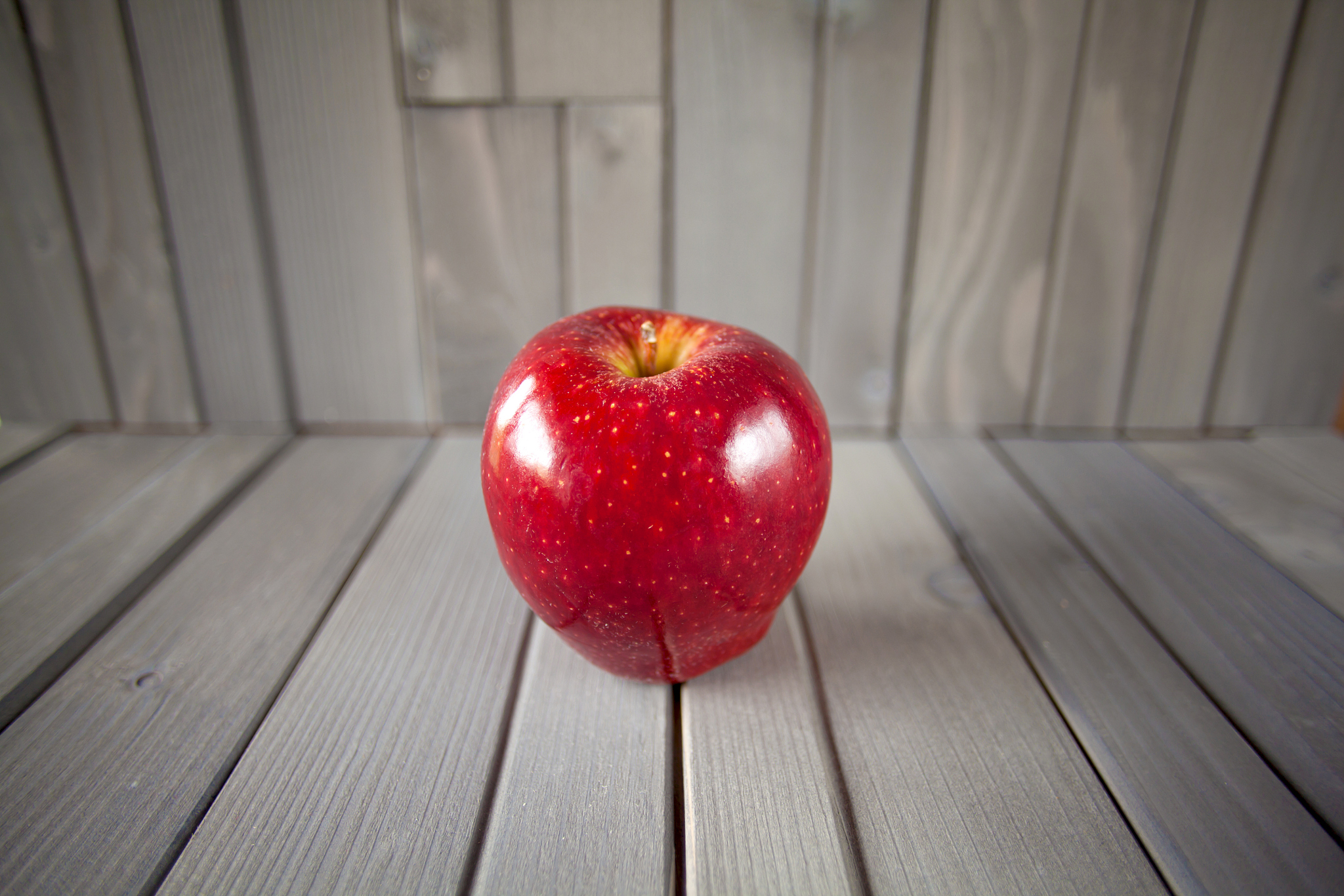 red apple